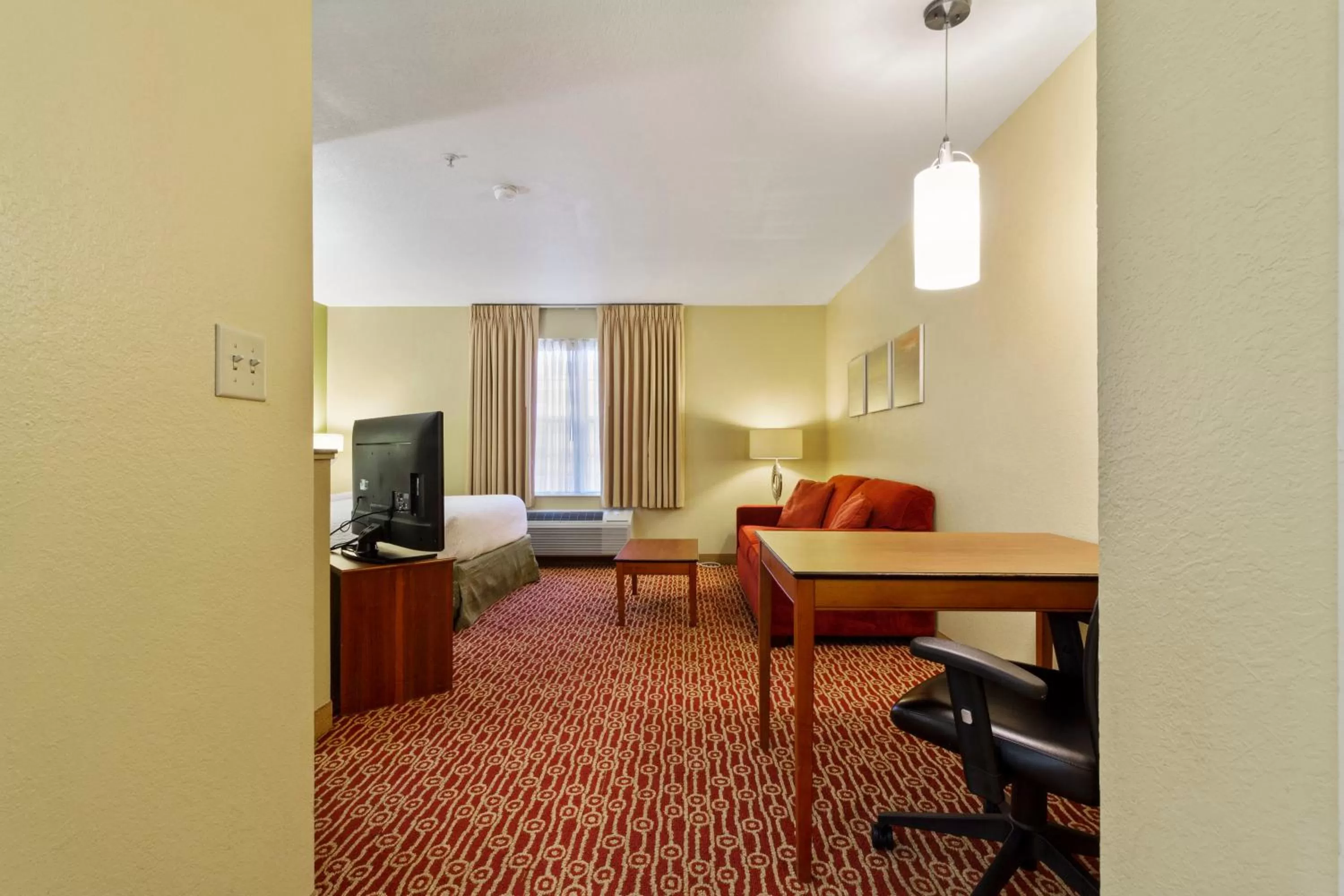 Bed in Extended Stay America Suites - Norfolk - Virginia Beach