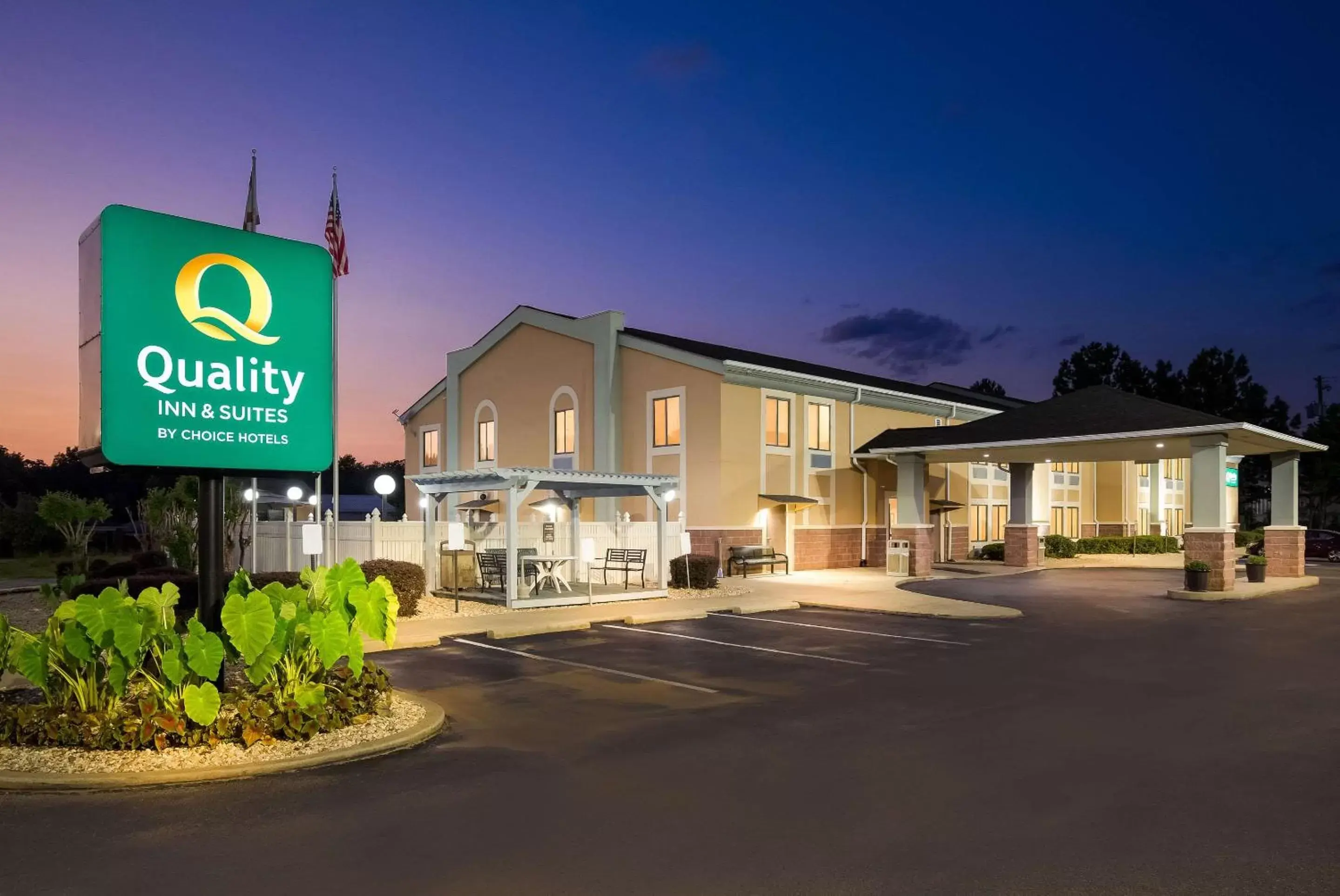 Property building in Quality Inn Thomasville-Northpark Property building in Quality Inn Thomasville-Northpark
