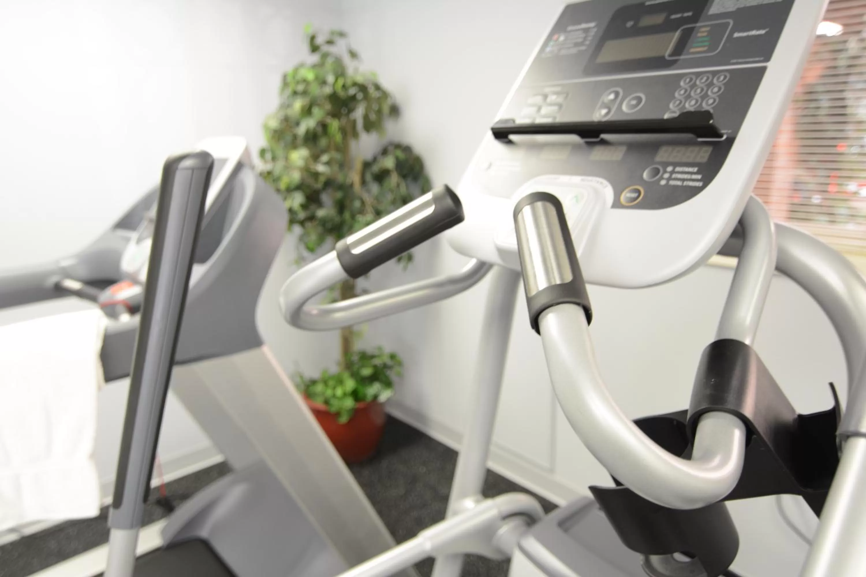 Fitness Center/Facilities in Century Hotel