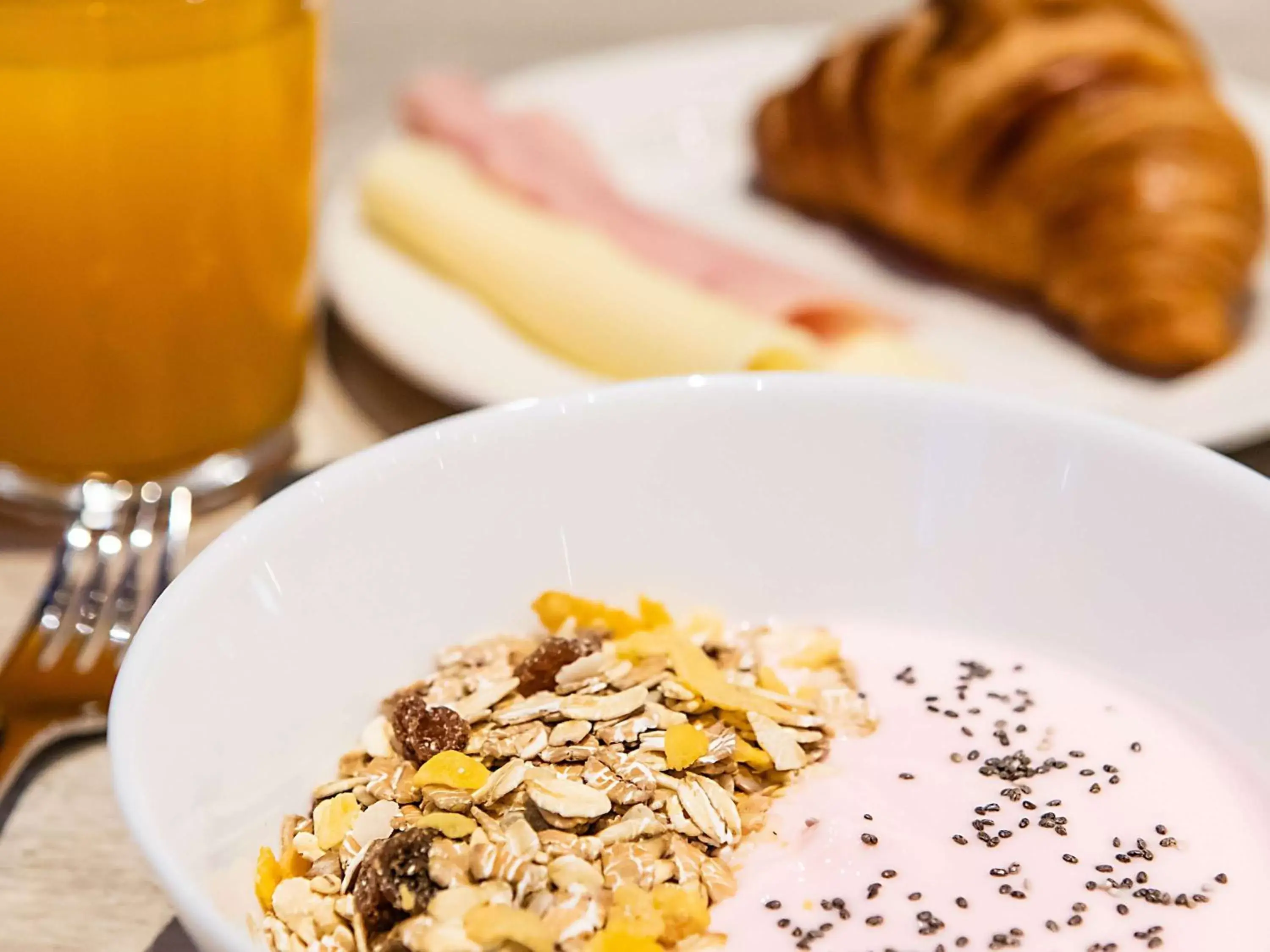 Breakfast, Food in Hotel ibis Lisboa Alfragide
