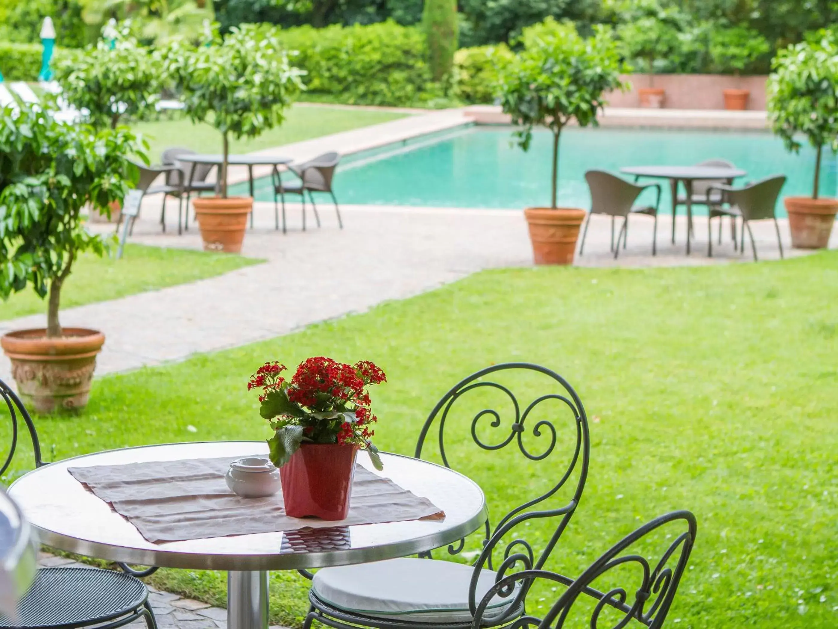 Garden, Swimming Pool in Park Hotel Principe - Ticino Hotels Group