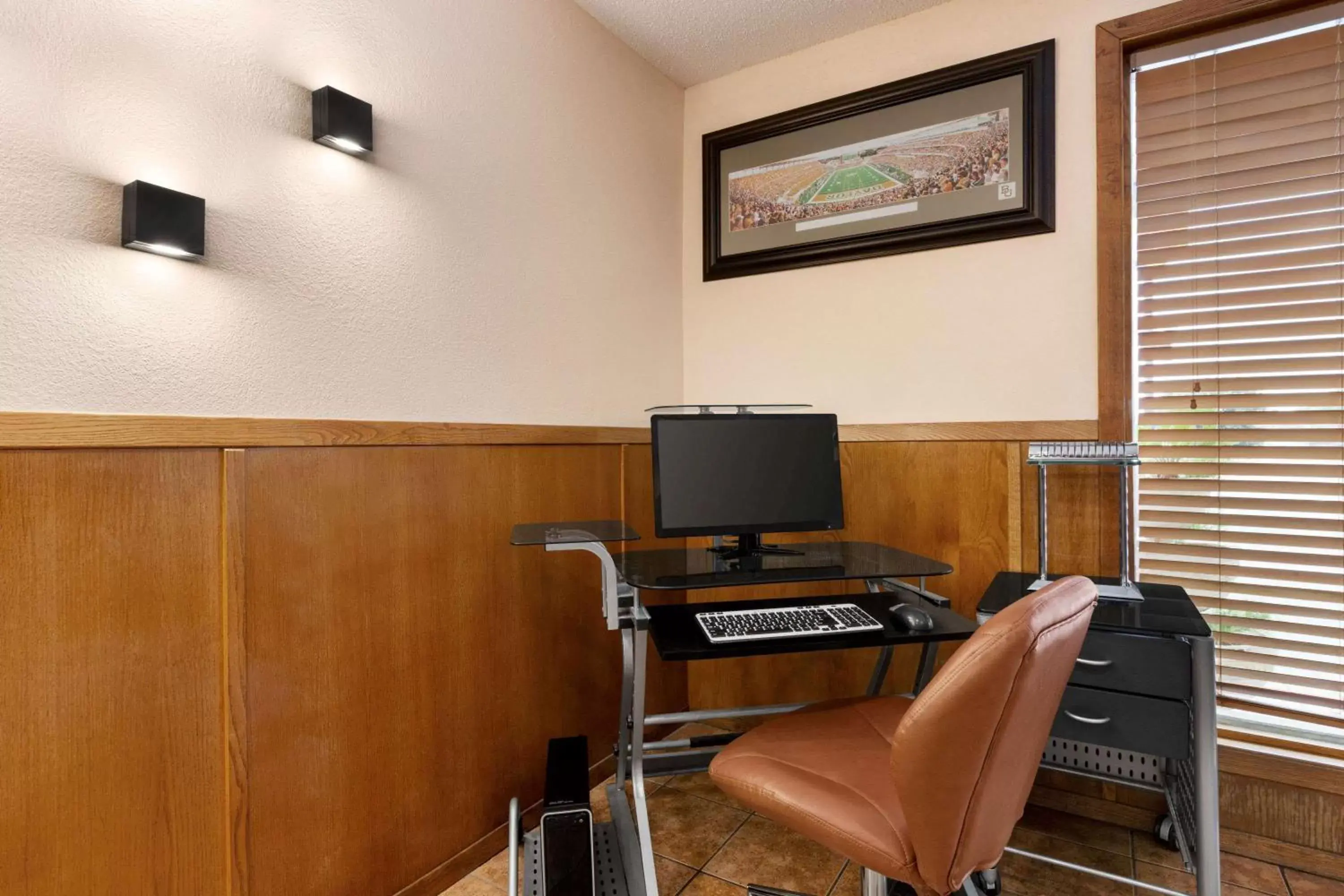 On site, Business Area/Conference Room in Super 8 by Wyndham Waco University Area