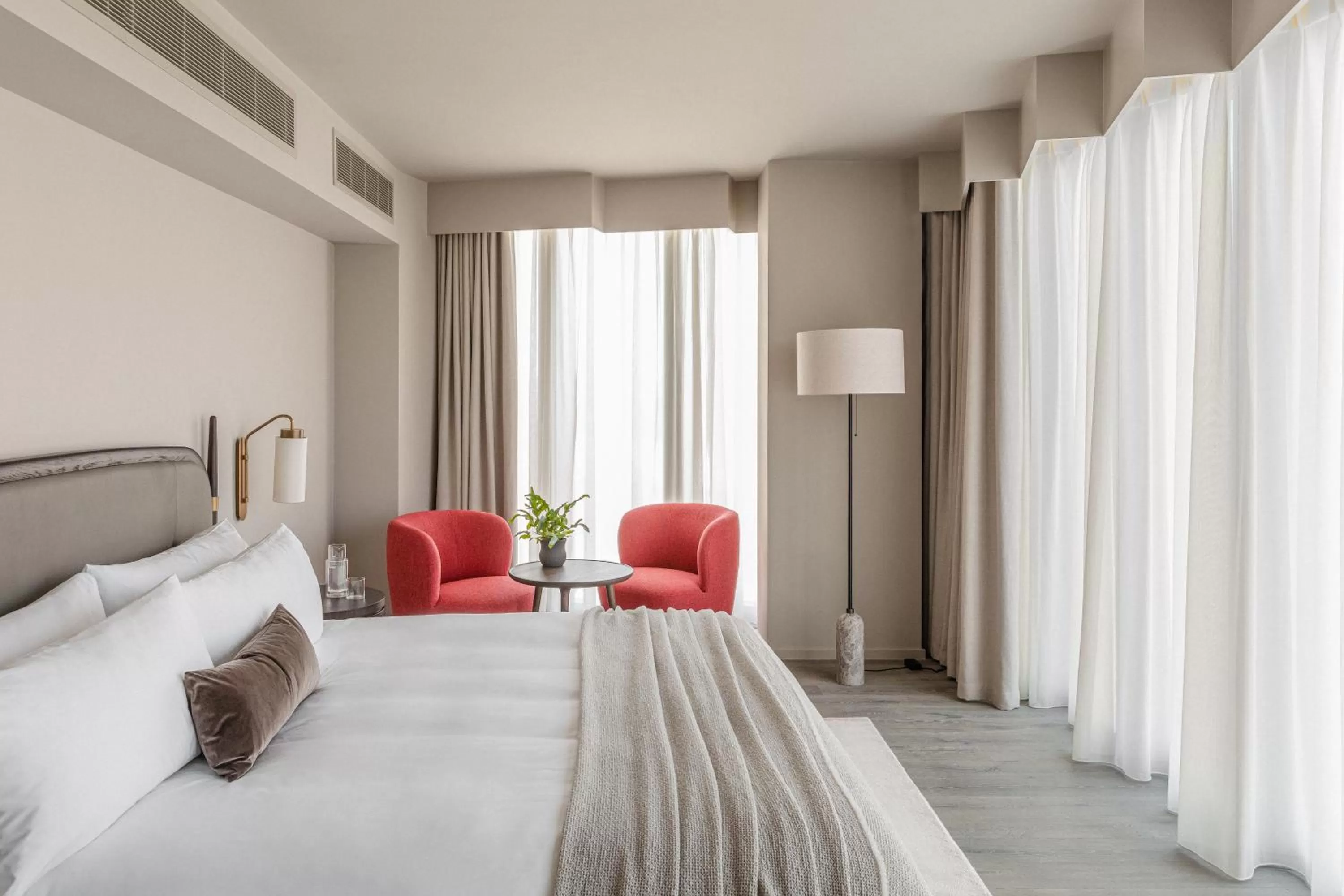 Studio in The Stratford, Autograph Collection