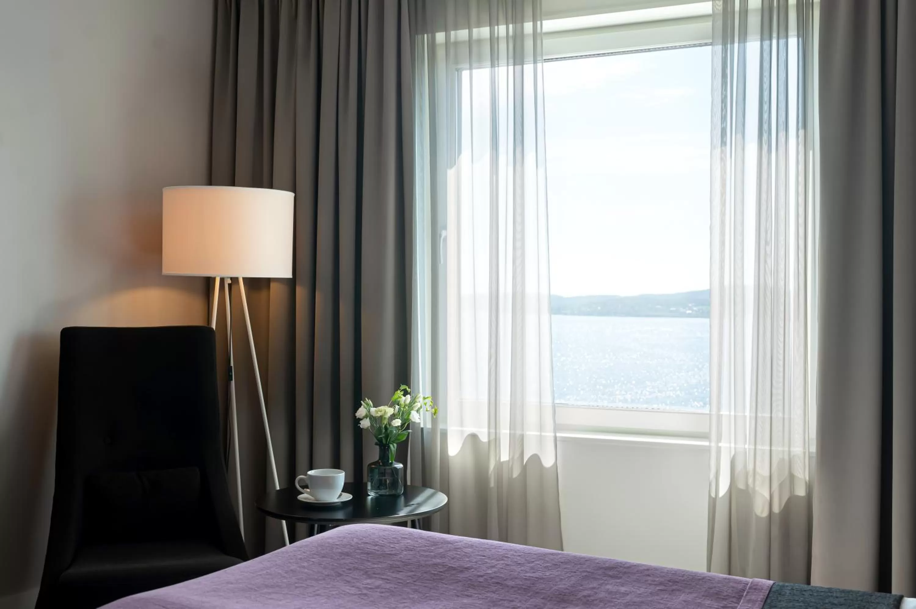View (from property/room), Bed in Elite Plaza Örnsköldsvik