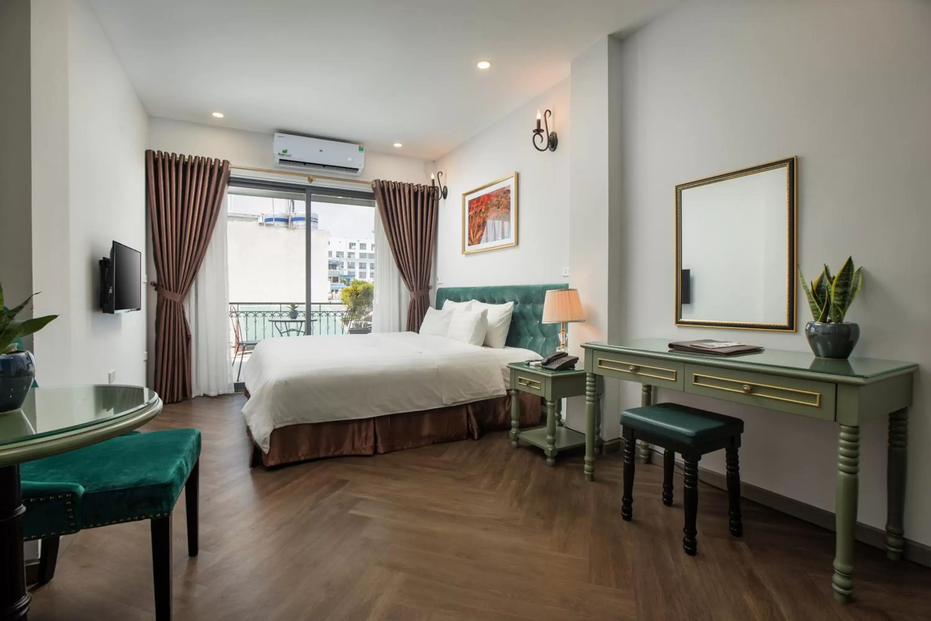 Photo of the whole room in Hanoi Gatsby Hotel