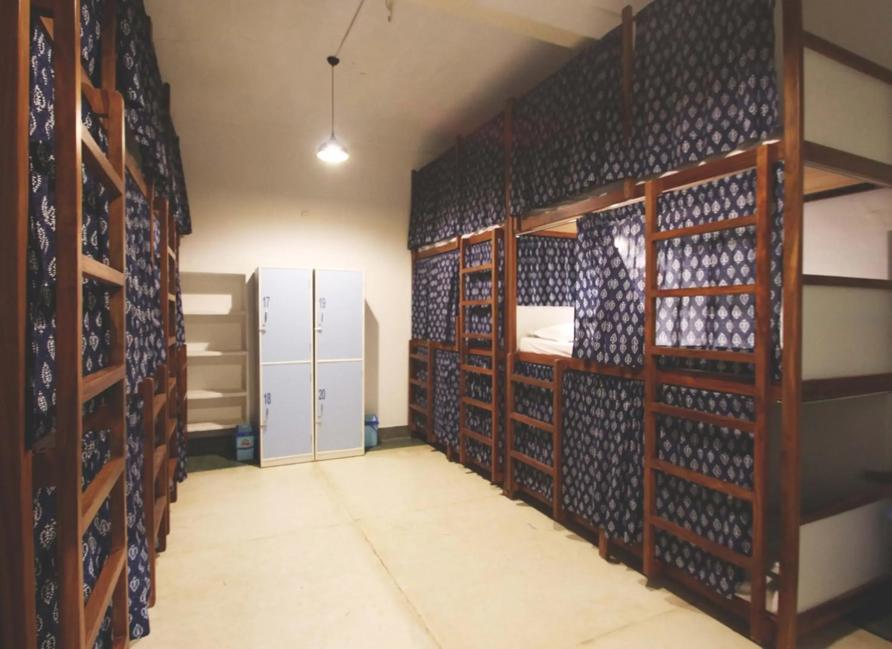 12-bed Mixed Ac dorm in Jaipur Jantar Hostel 12-bed Mixed Ac dorm in Jaipur Jantar Hostel