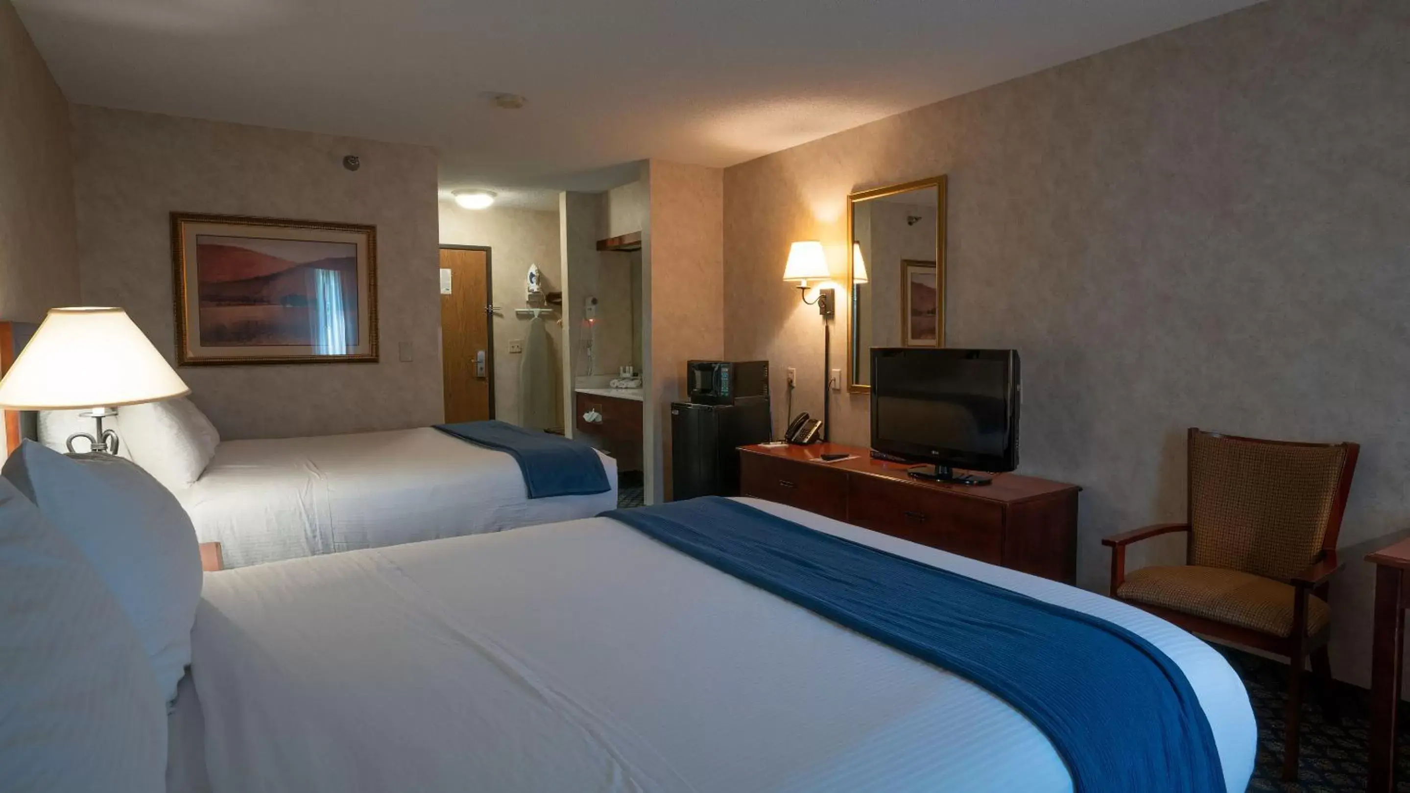 Photo of the whole room, Bed in Miles City Hotel & Suites
