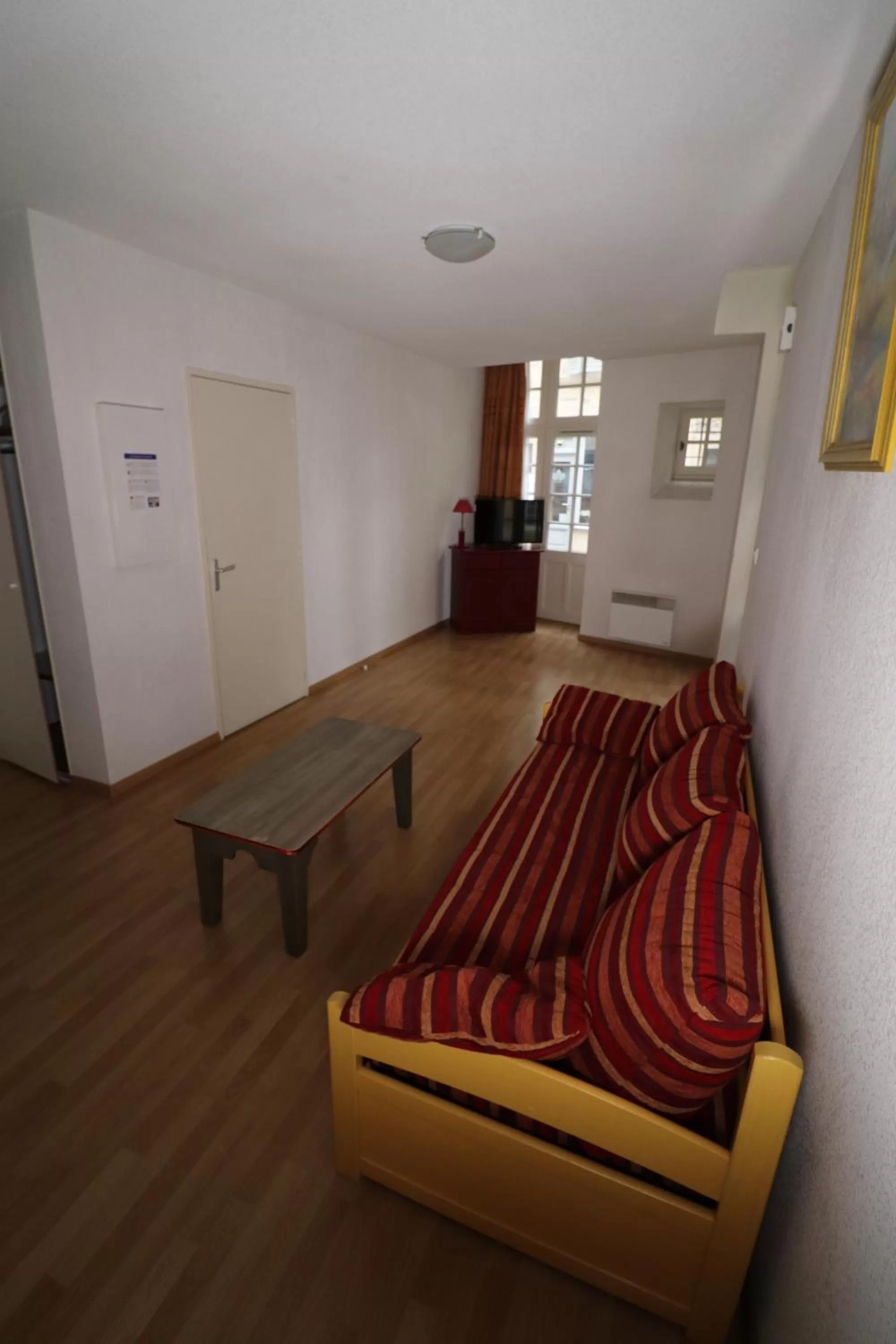 Living room, Seating Area in Chateau Ricard
