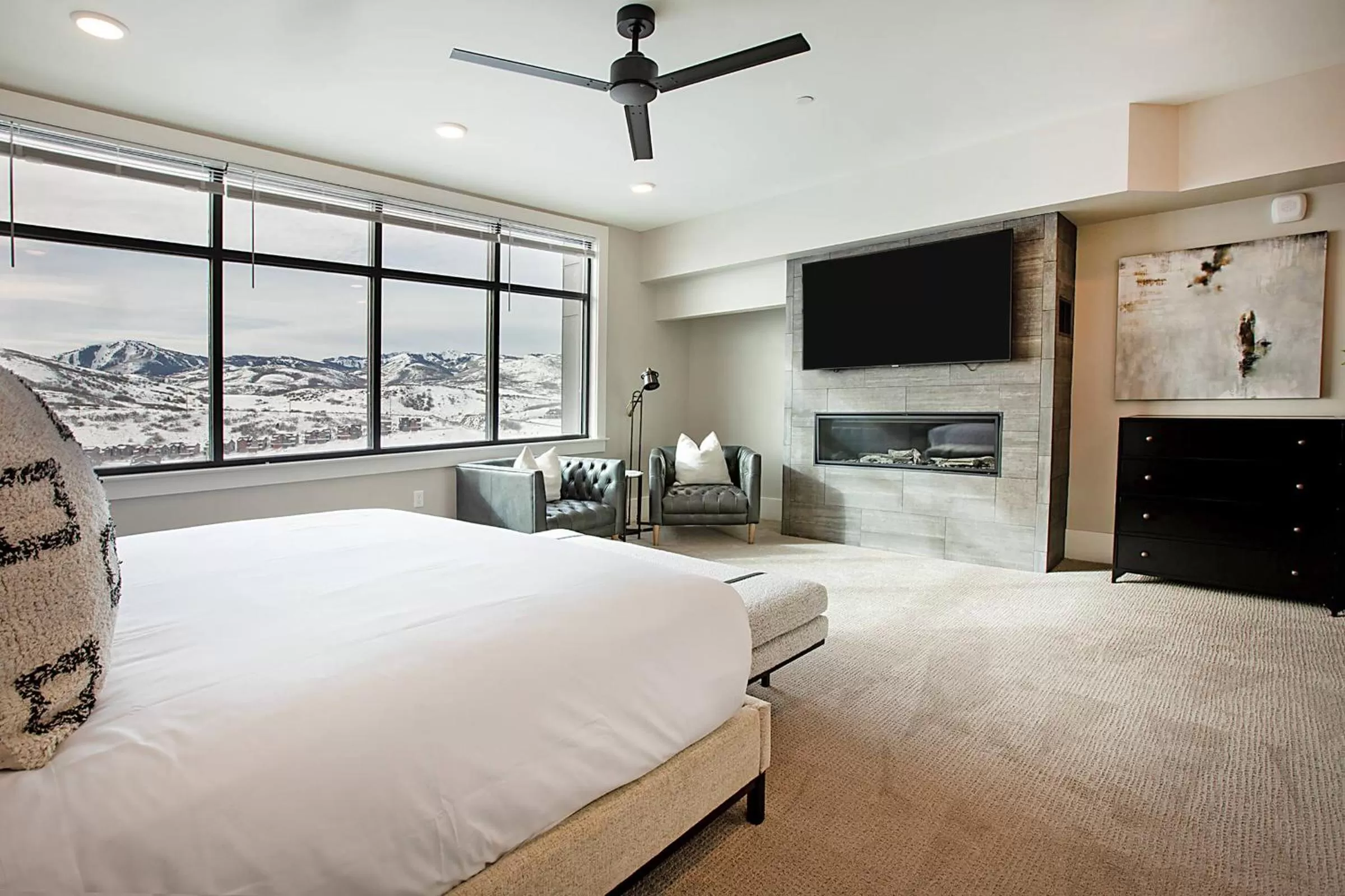 Bed in Black Rock Mountain Resort