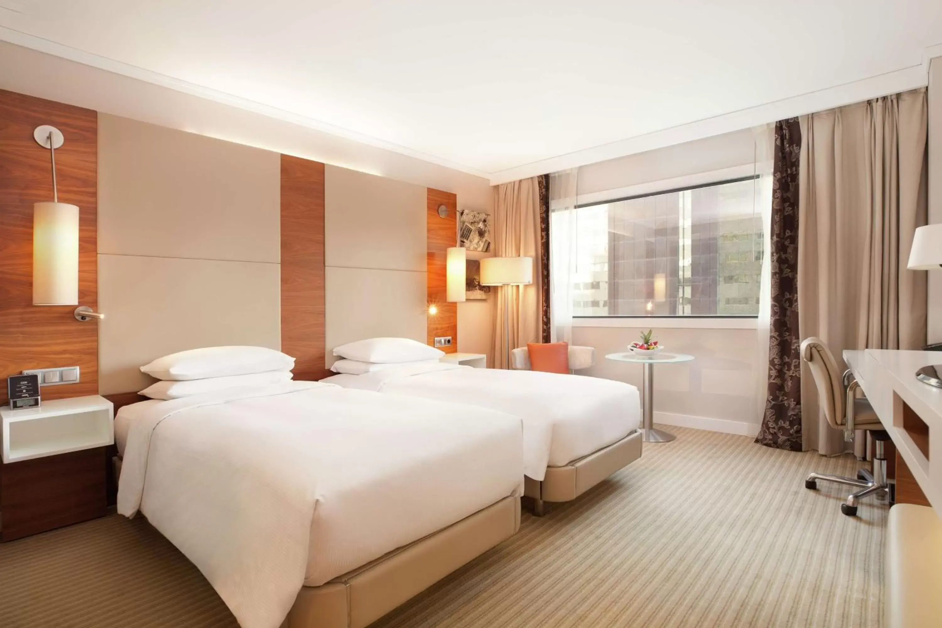 Bedroom, Bed in Hilton Barcelona