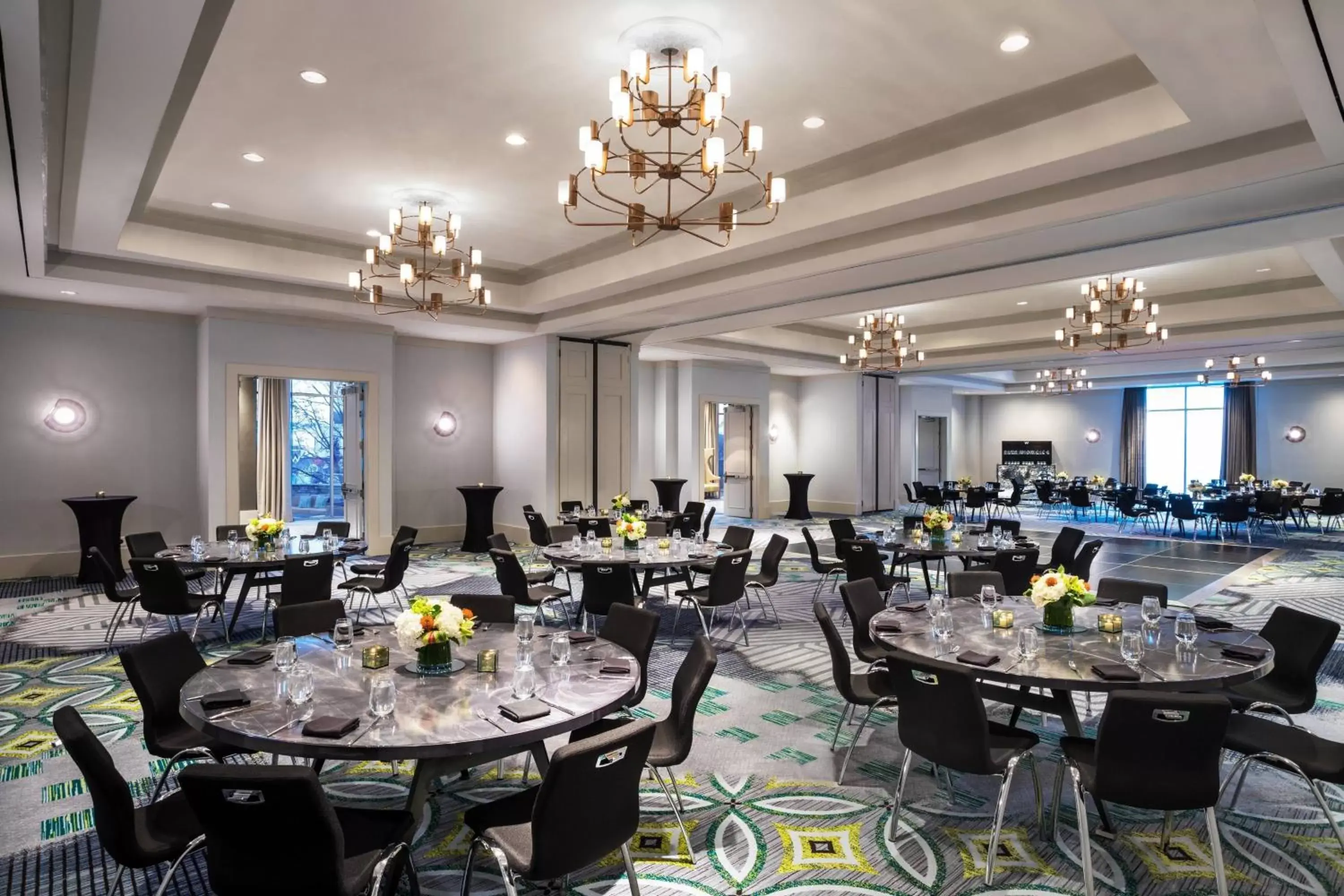 Meeting/conference room, Restaurant/Places to Eat in Hotel Colee, Atlanta Buckhead, Autograph Collection