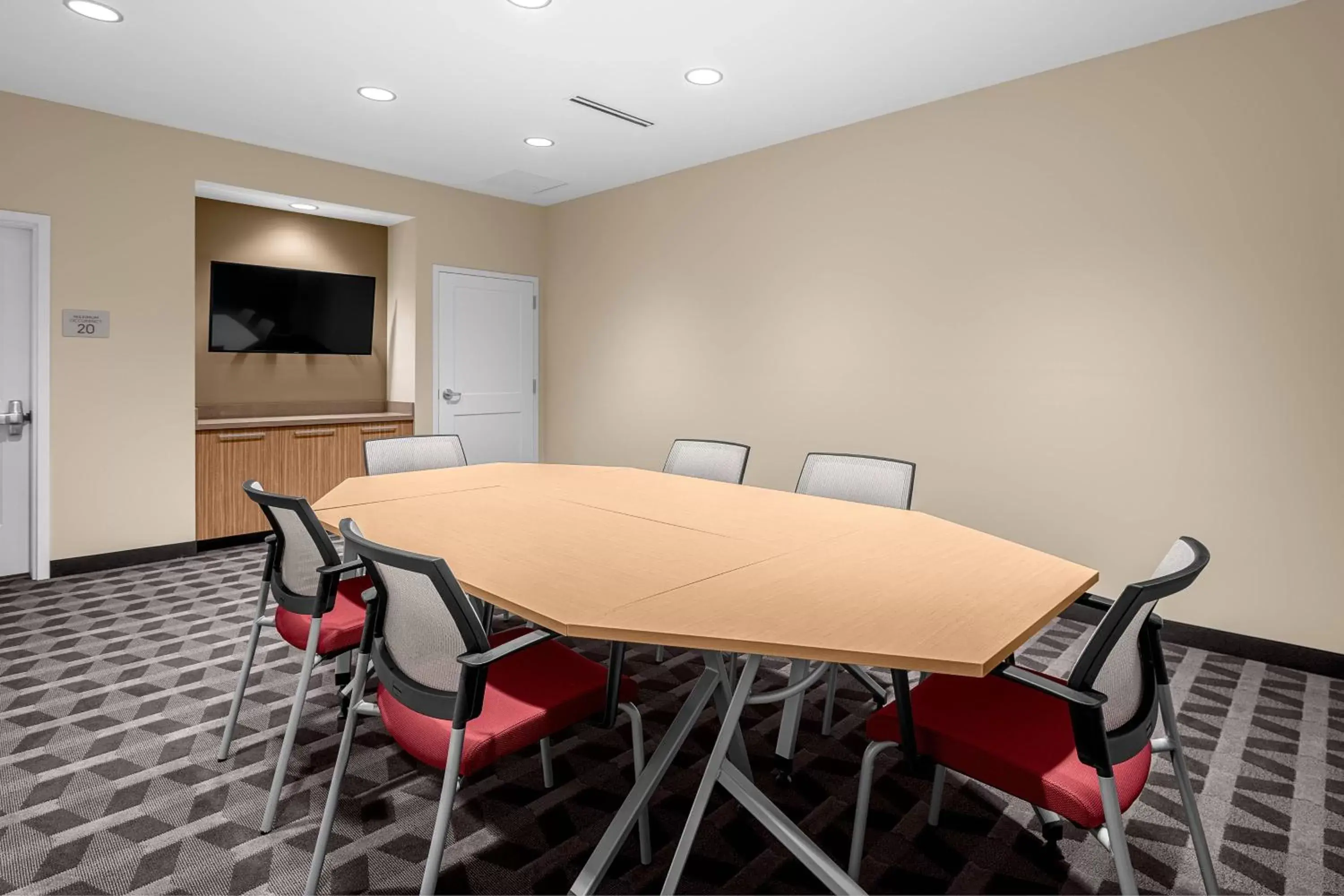 Meeting/conference room in TownePlace Suites Cincinnati Fairfield