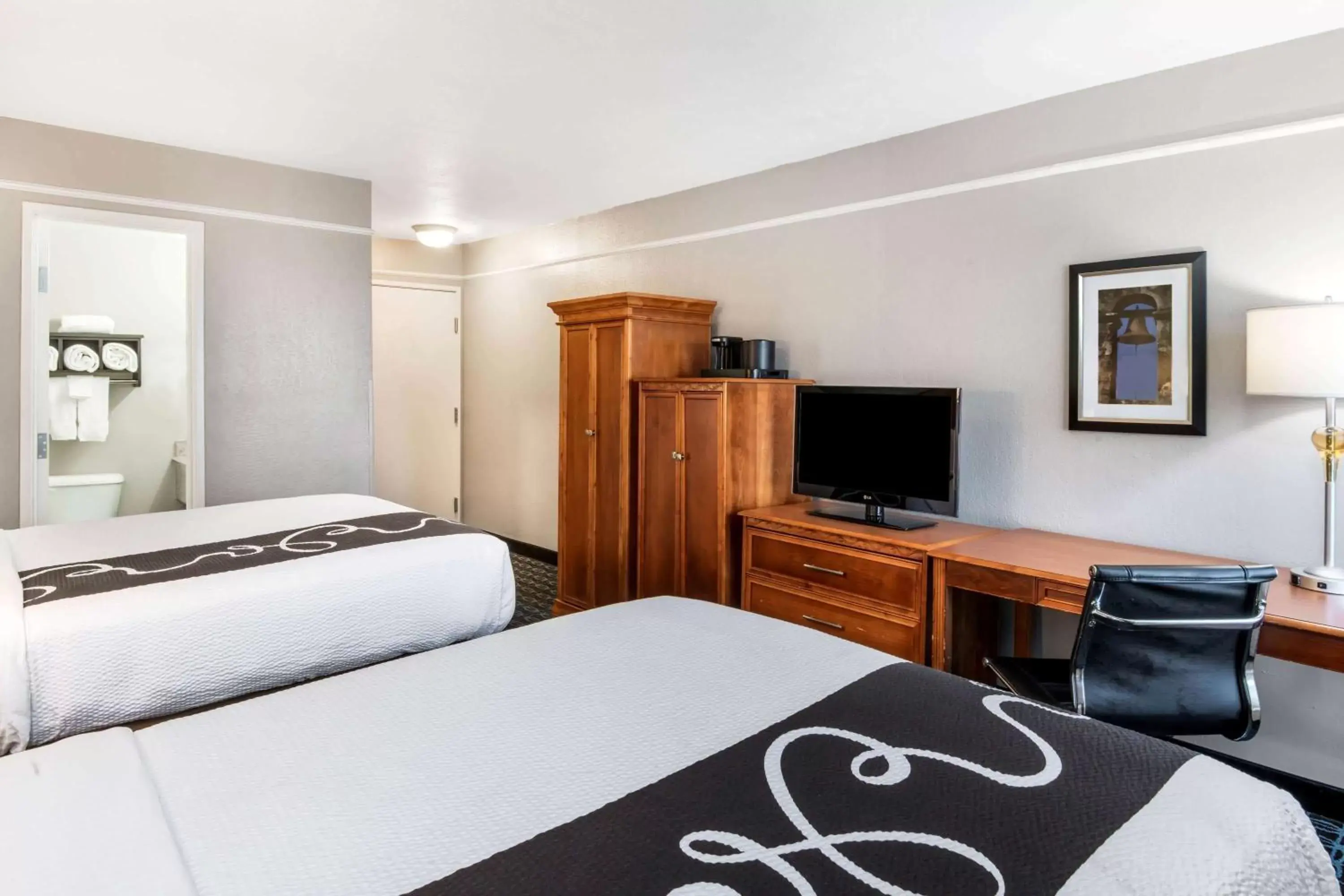 Deluxe Double Room with Two Double Beds in La Quinta Inn by Wyndham San Antonio Brooks City Base Deluxe Double Room with Two Double Beds in La Quinta Inn by Wyndham San Antonio Brooks City Base