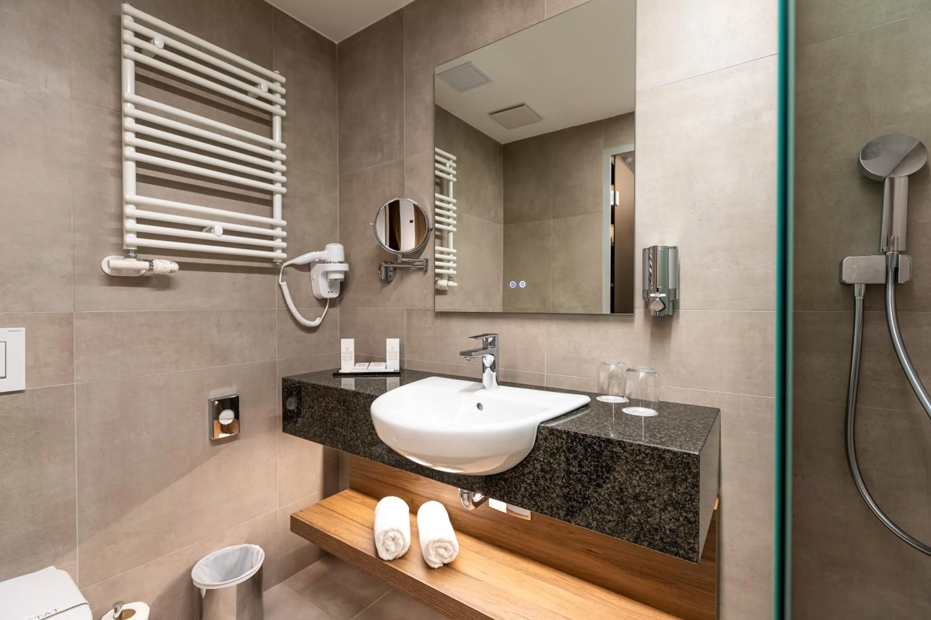 Shower in HOTEL CRYSTAL WELLNESS & SPA superior