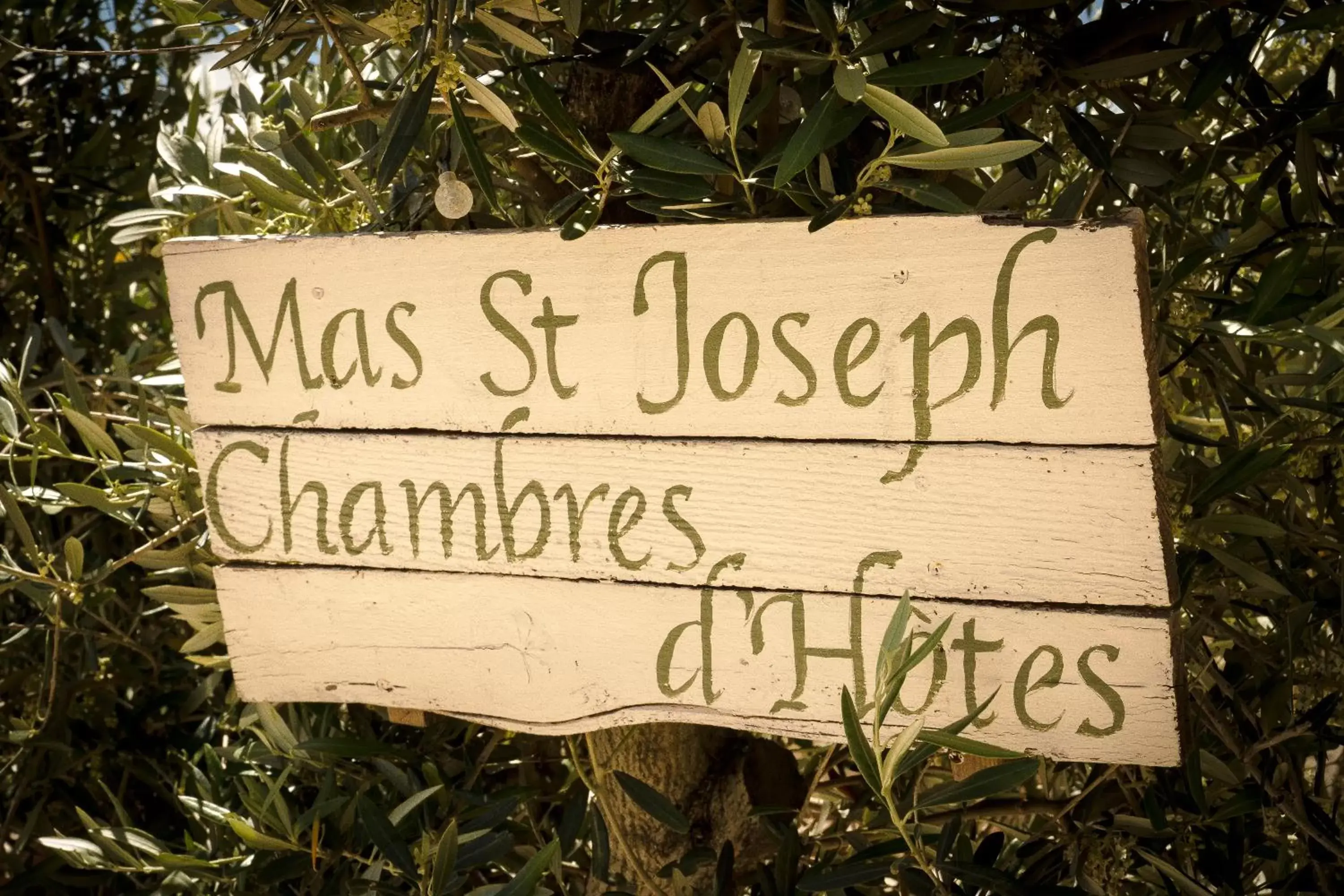 Property Logo/Sign in Mas St. Joseph