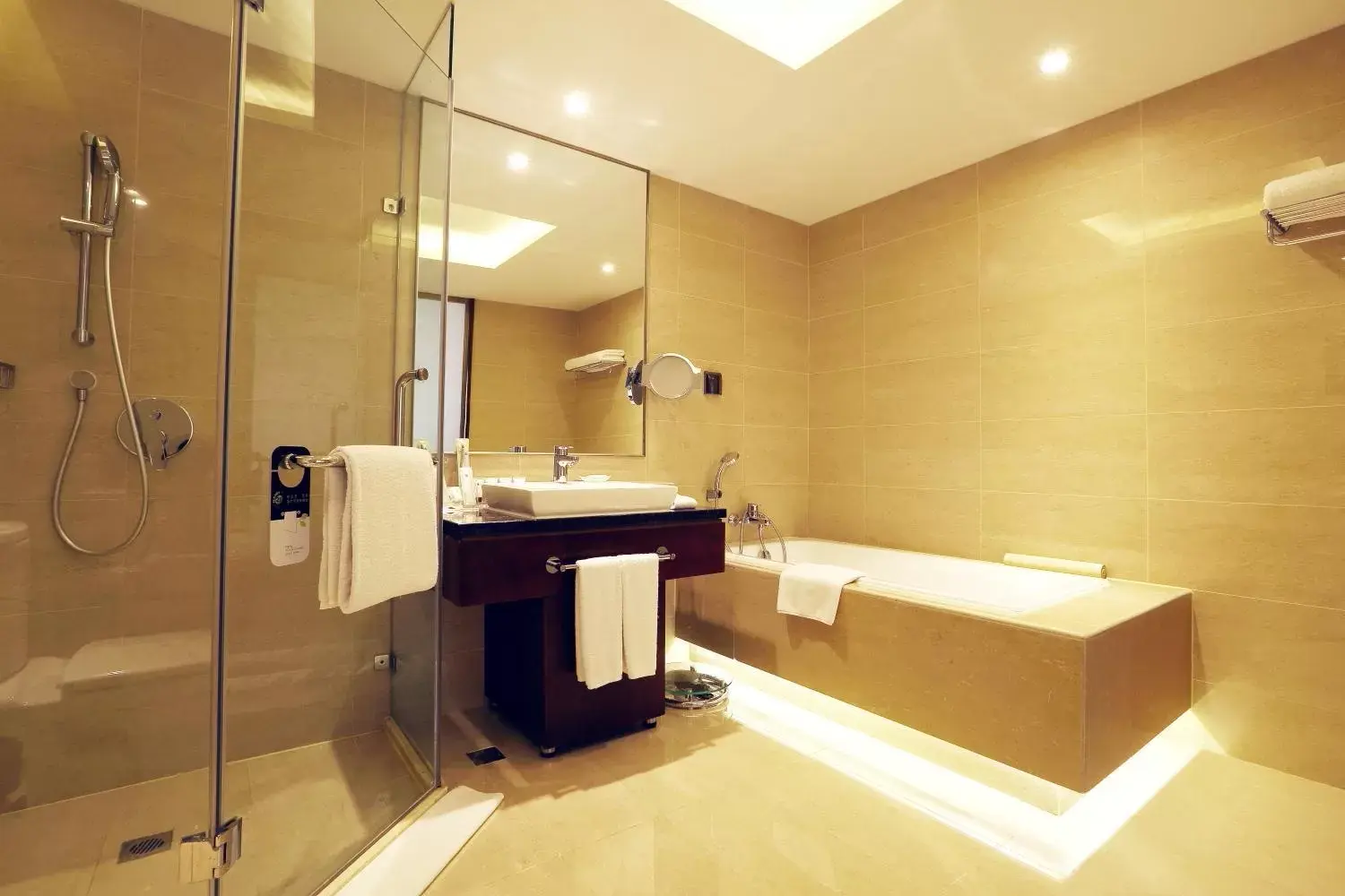 Hot Tub, Bathroom in Grand Mercure Beijing Central