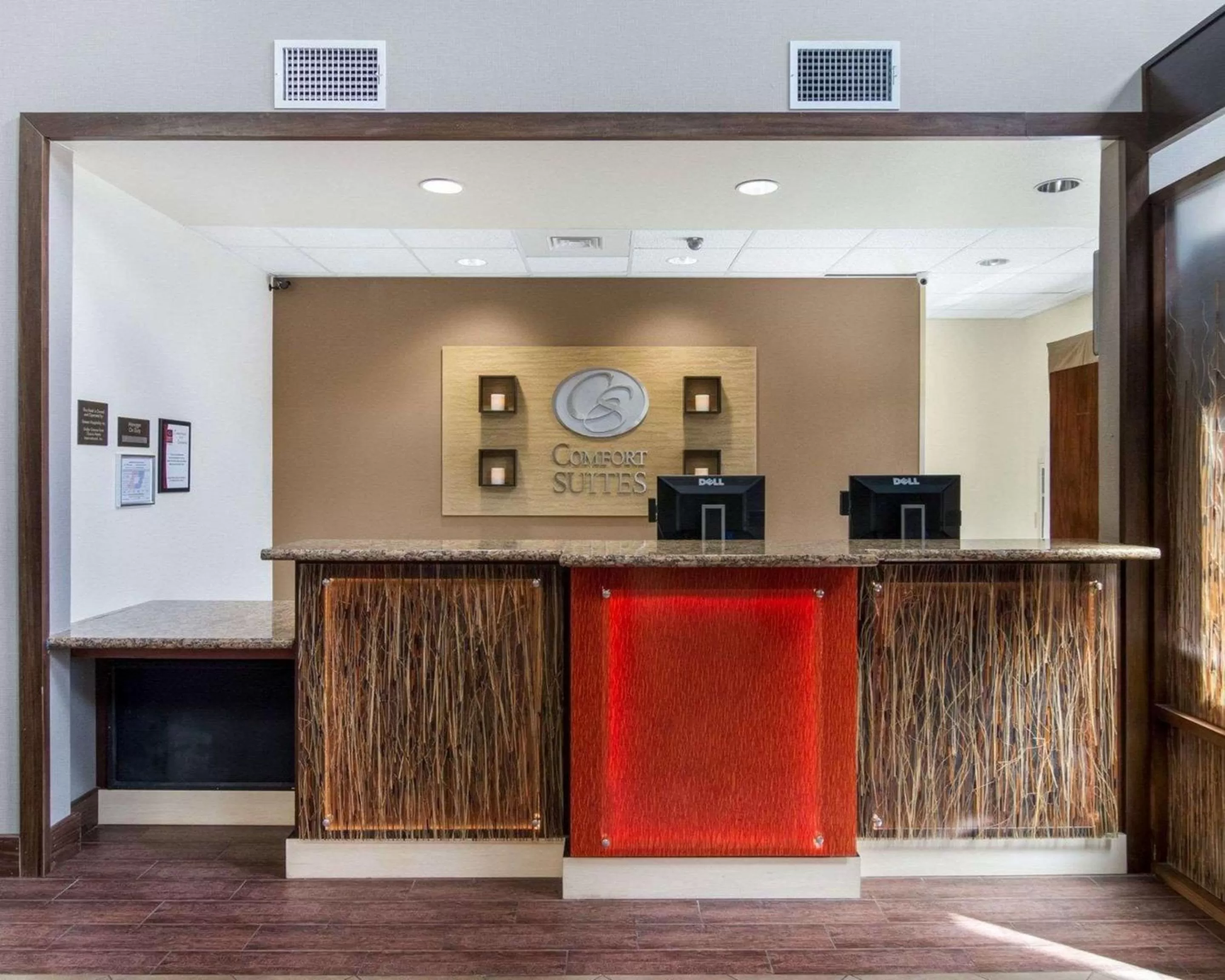 Lobby or reception in Comfort Suites Odessa near University