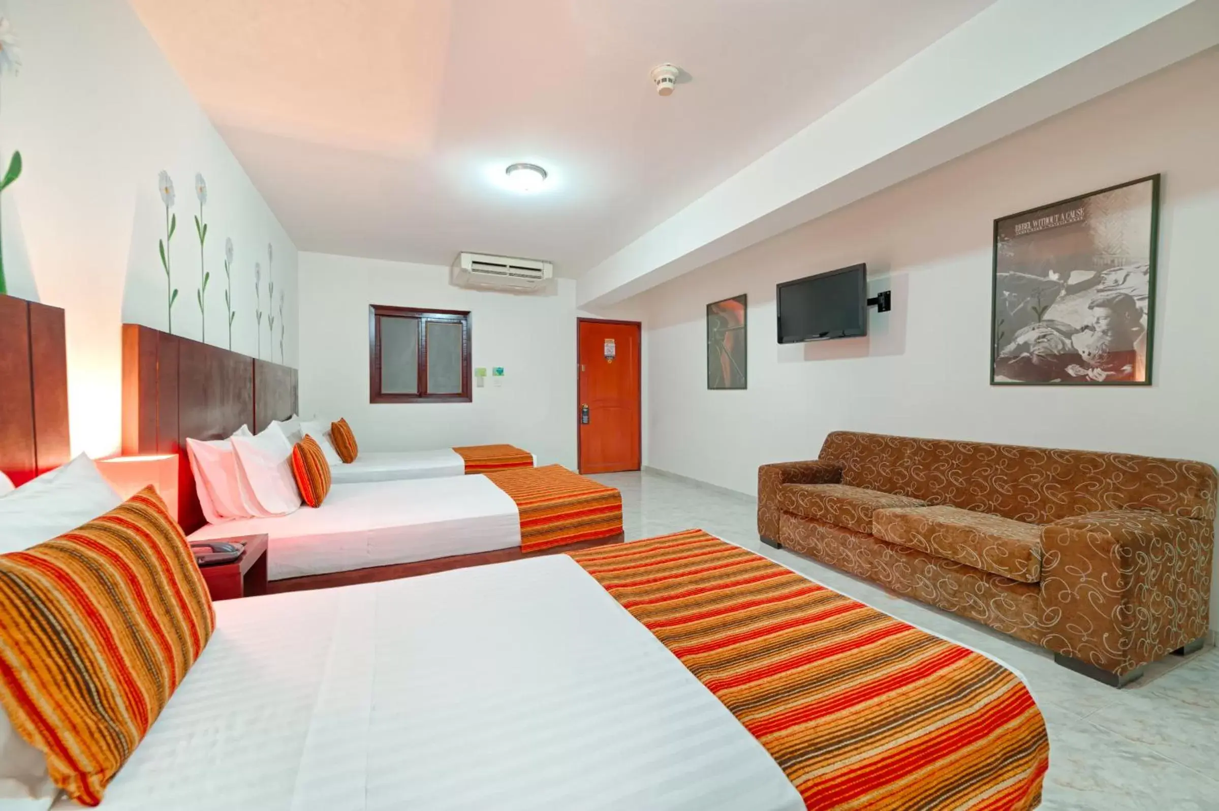 Bed, Room Photo in Hotel Granada Real