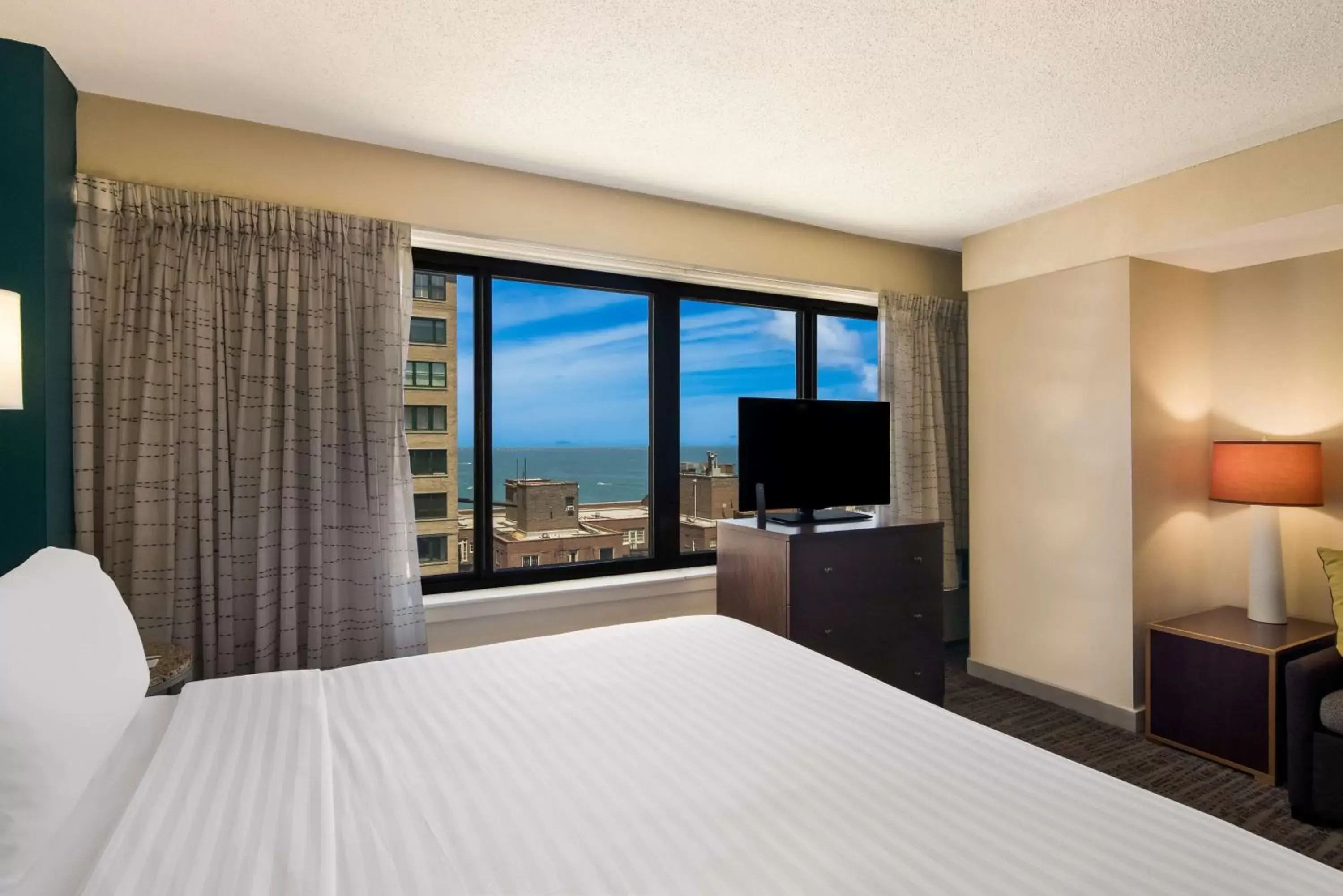 Lake View Studio Suite King in Sonesta ES Suites Chicago Downtown Magnificent Mile Medical