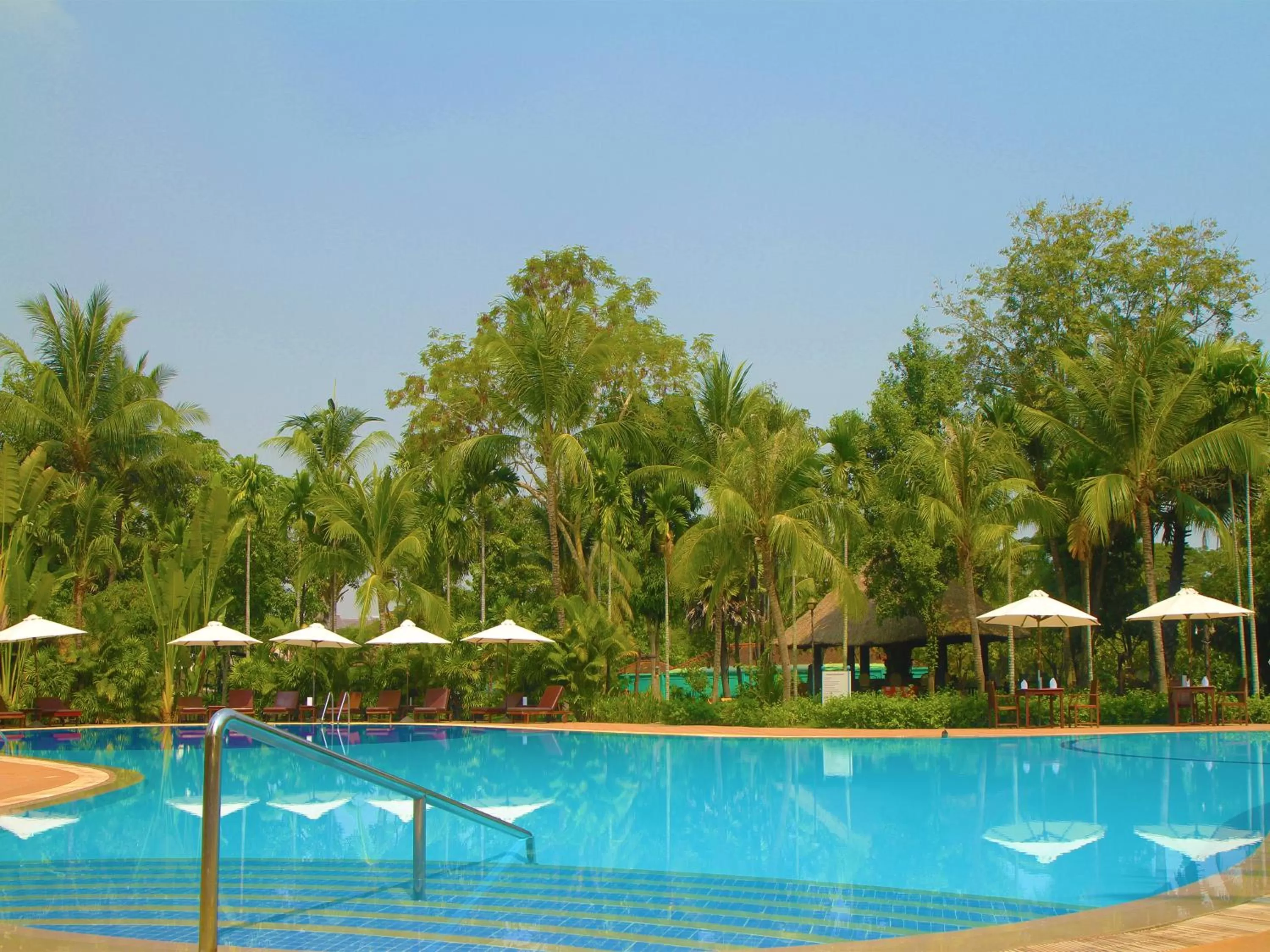 Swimming pool in Angkor Century Resort & Spa