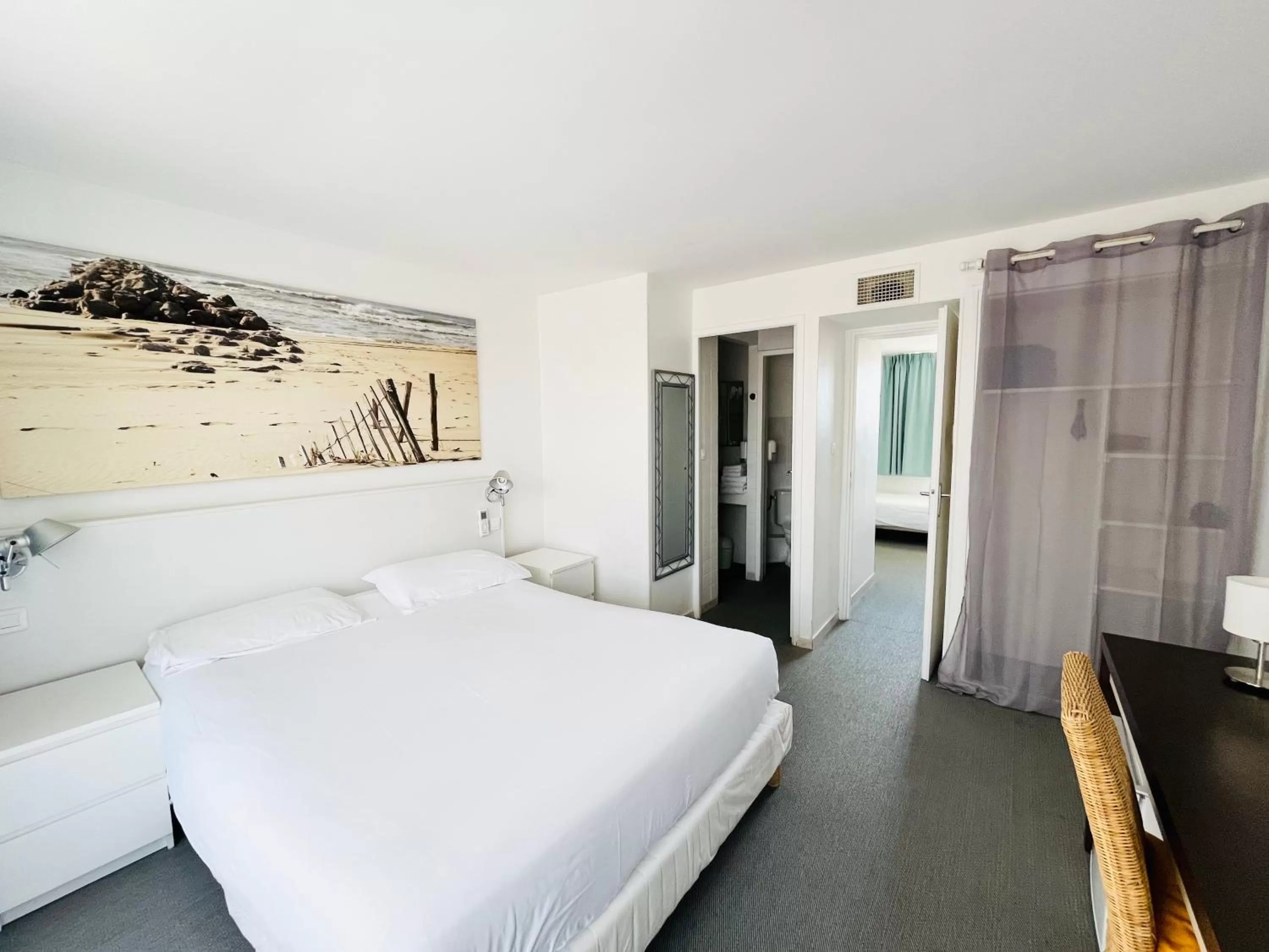 Photo of the whole room, Bed in Brasilia Hôtel