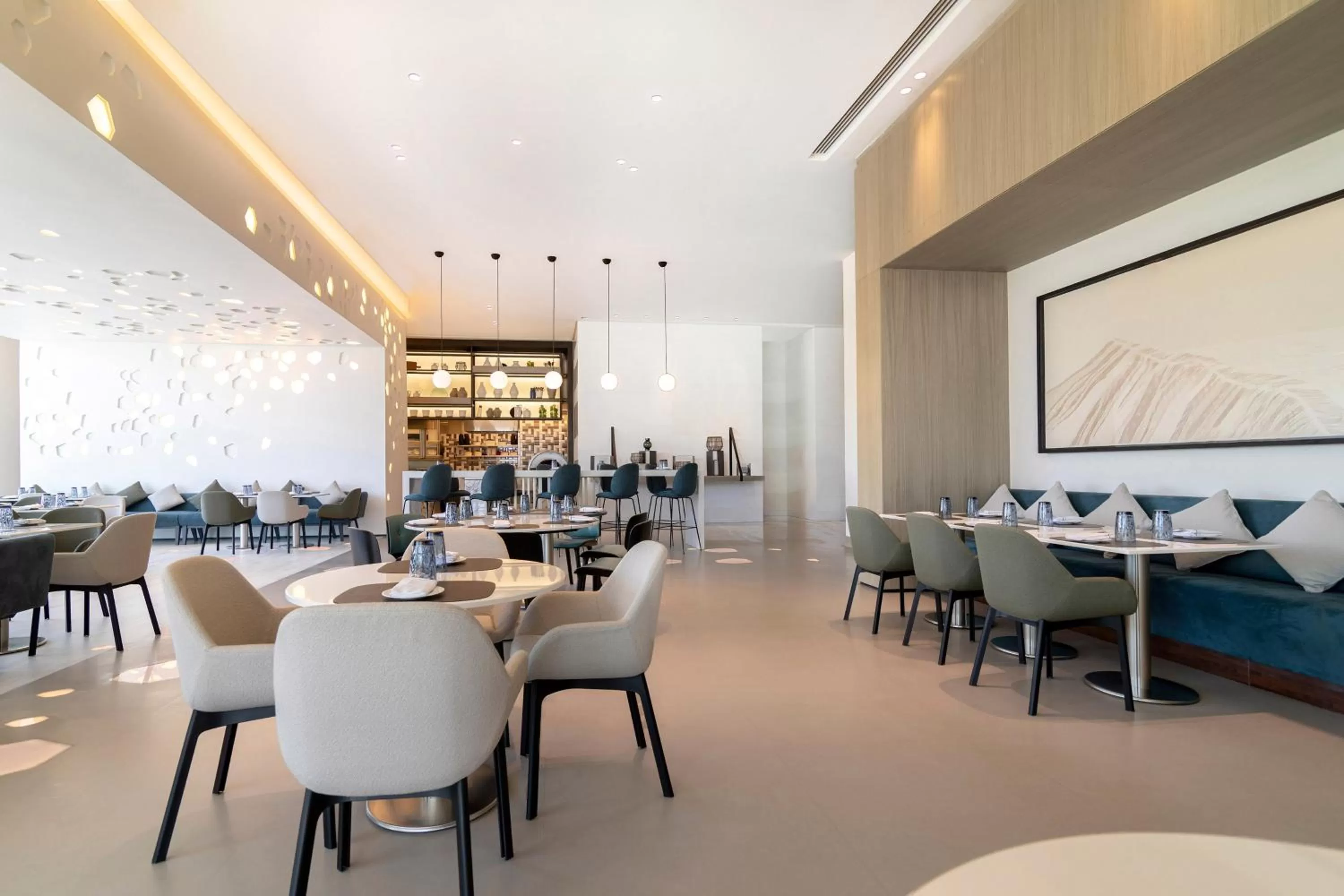 Restaurant/places to eat in Le Meridien Riyadh