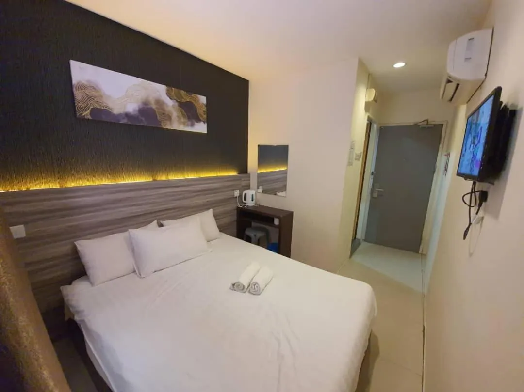 Bed in One Point Hotel