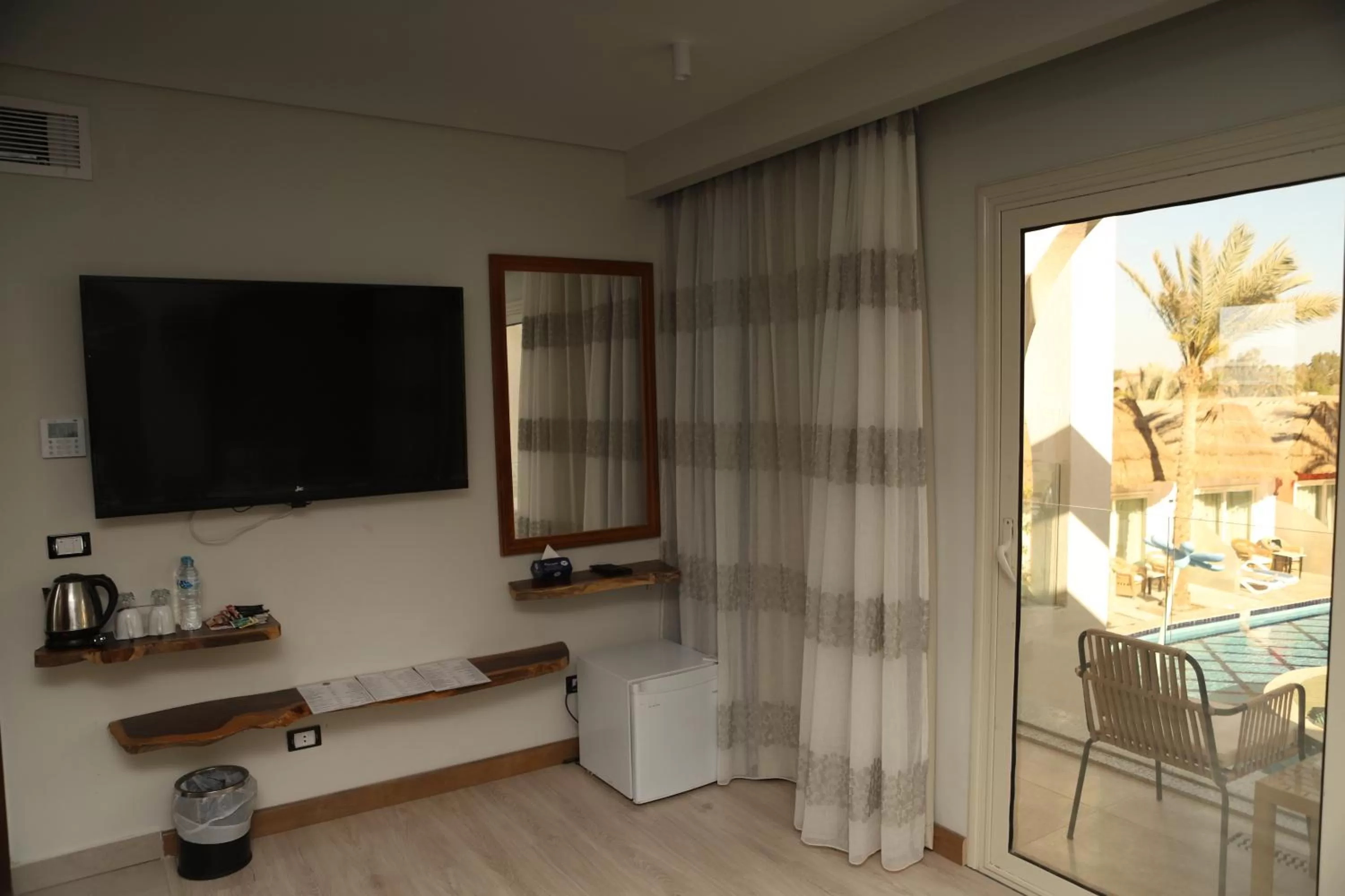 TV and multimedia in Panorama Bungalows Resort El Gouna