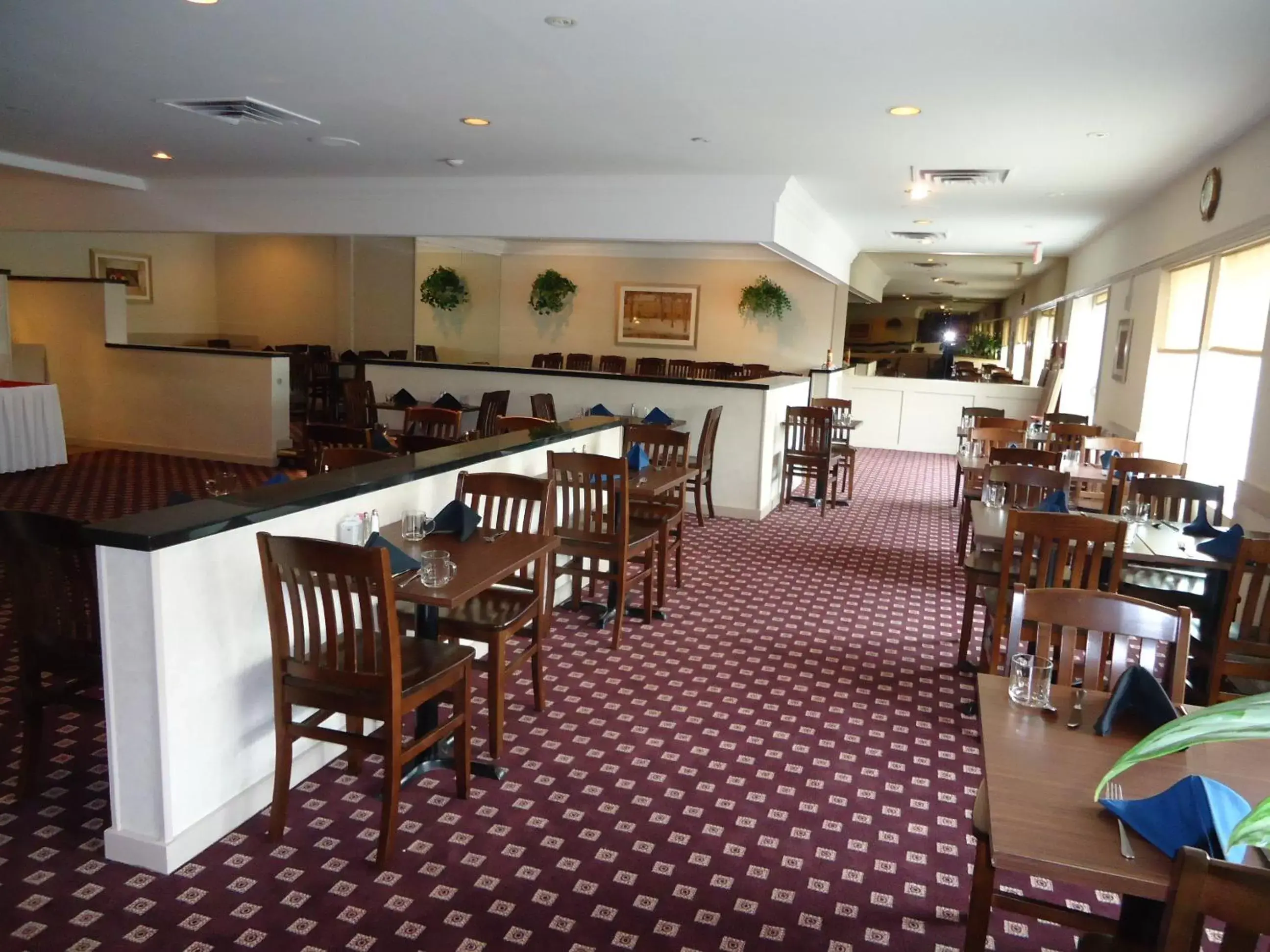 Restaurant/places to eat in Ramada by Wyndham Trenton Restaurant/places to eat in Ramada by Wyndham Trenton