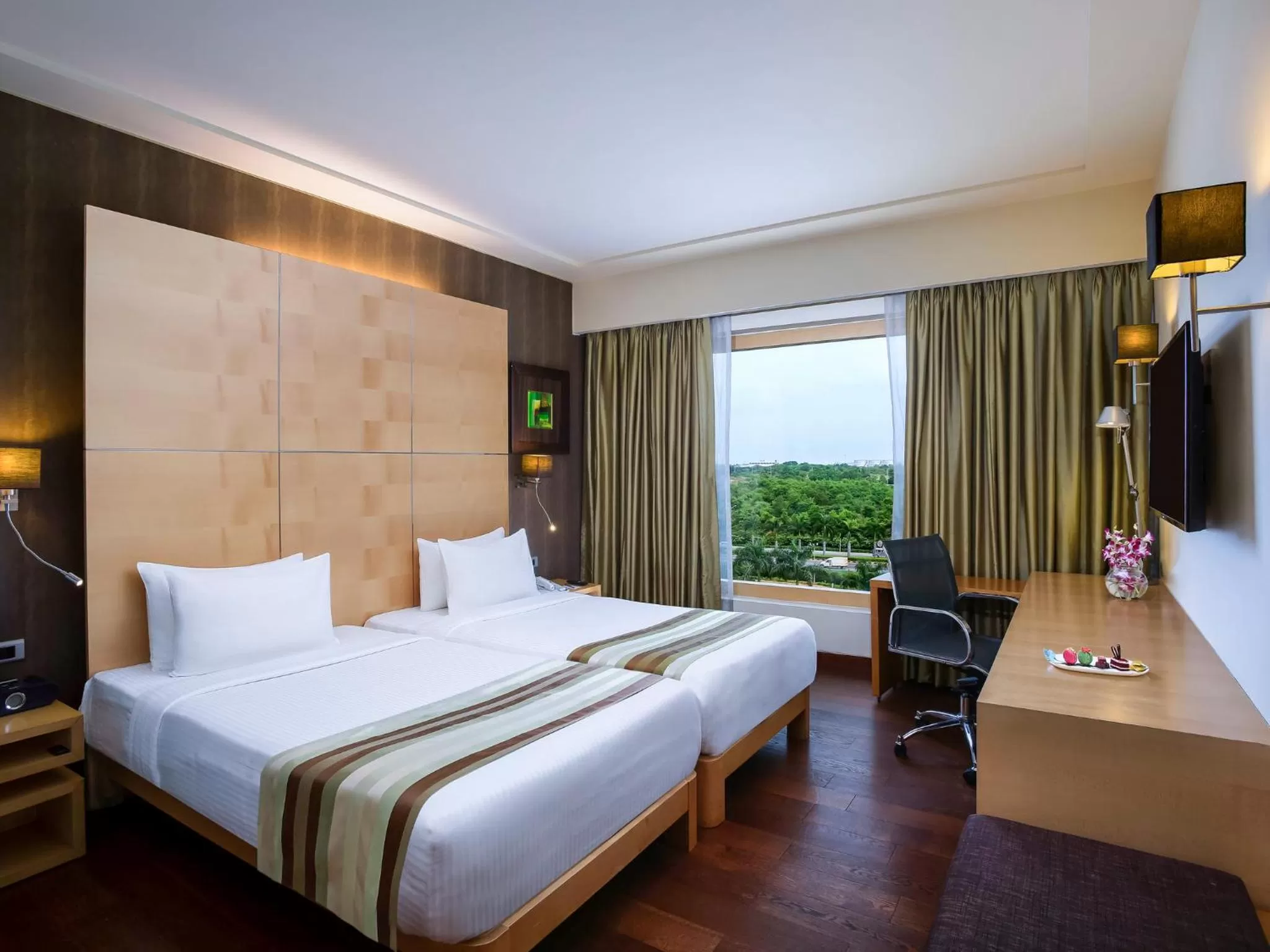 Photo of the whole room, Bed in Novotel Hyderabad Airport