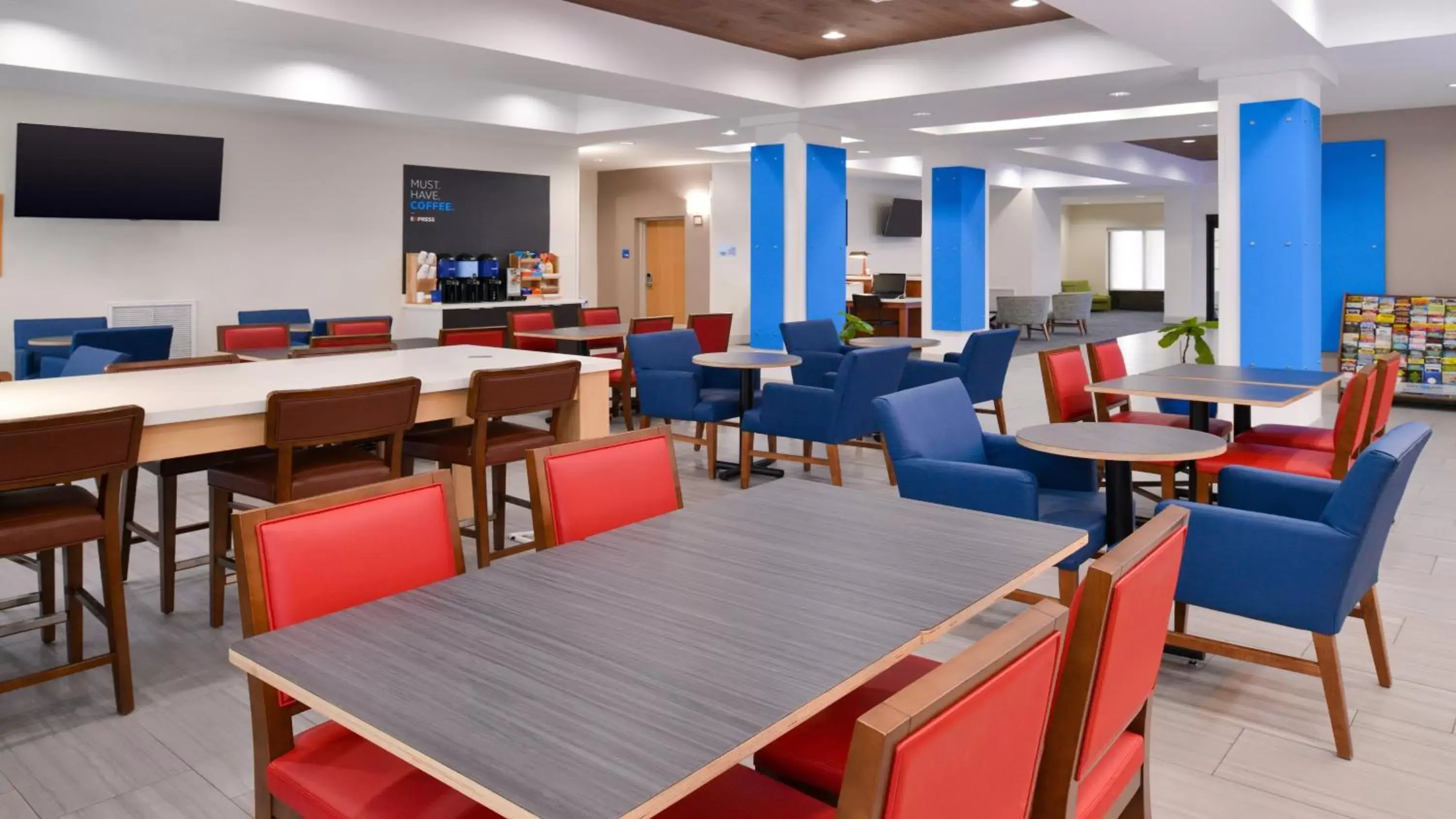 Breakfast, Restaurant/Places to Eat in Holiday Inn Express Hotel & Suites La Place, an IHG Hotel