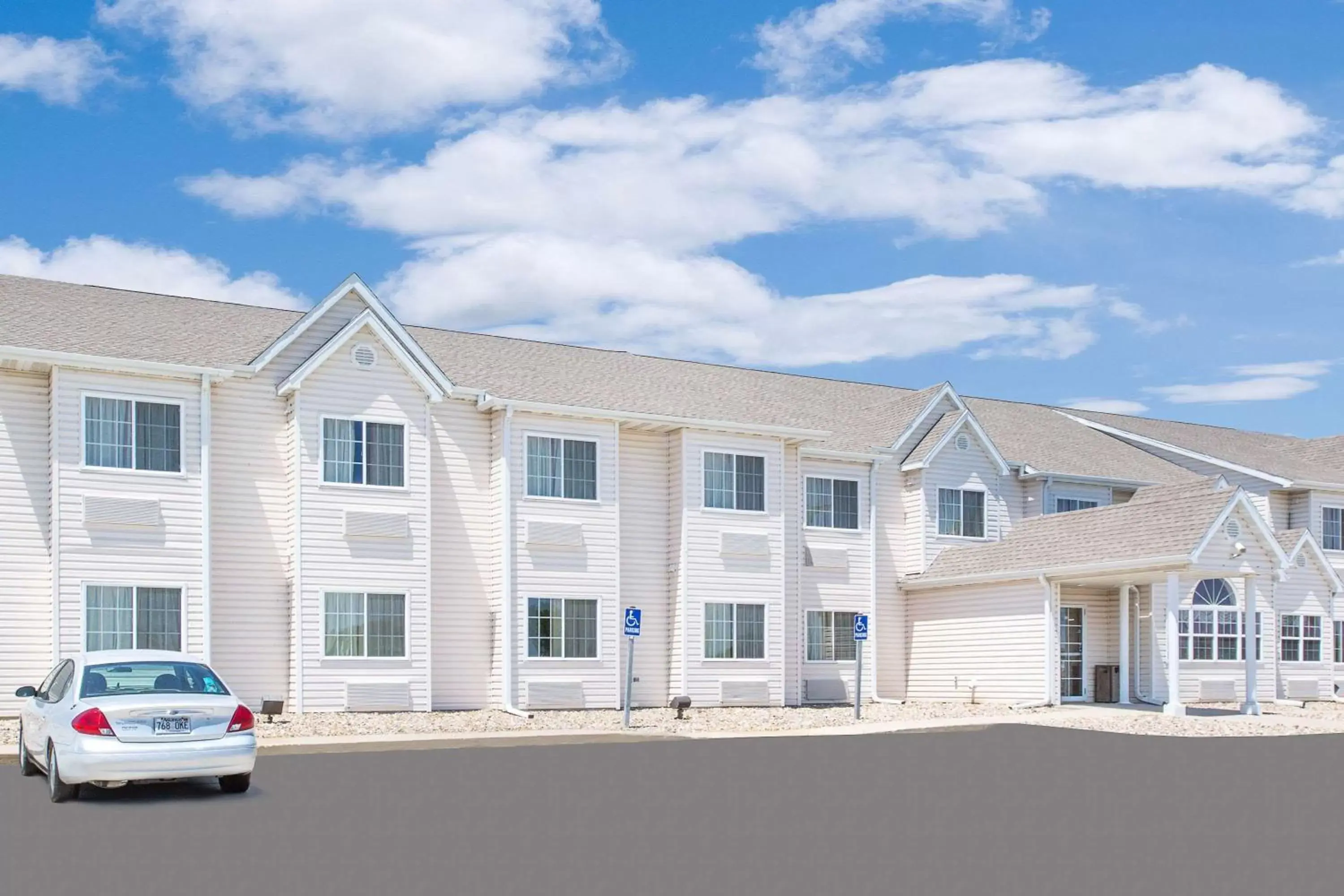 Property Building in Microtel Inn & Suites by Wyndham Colfax
