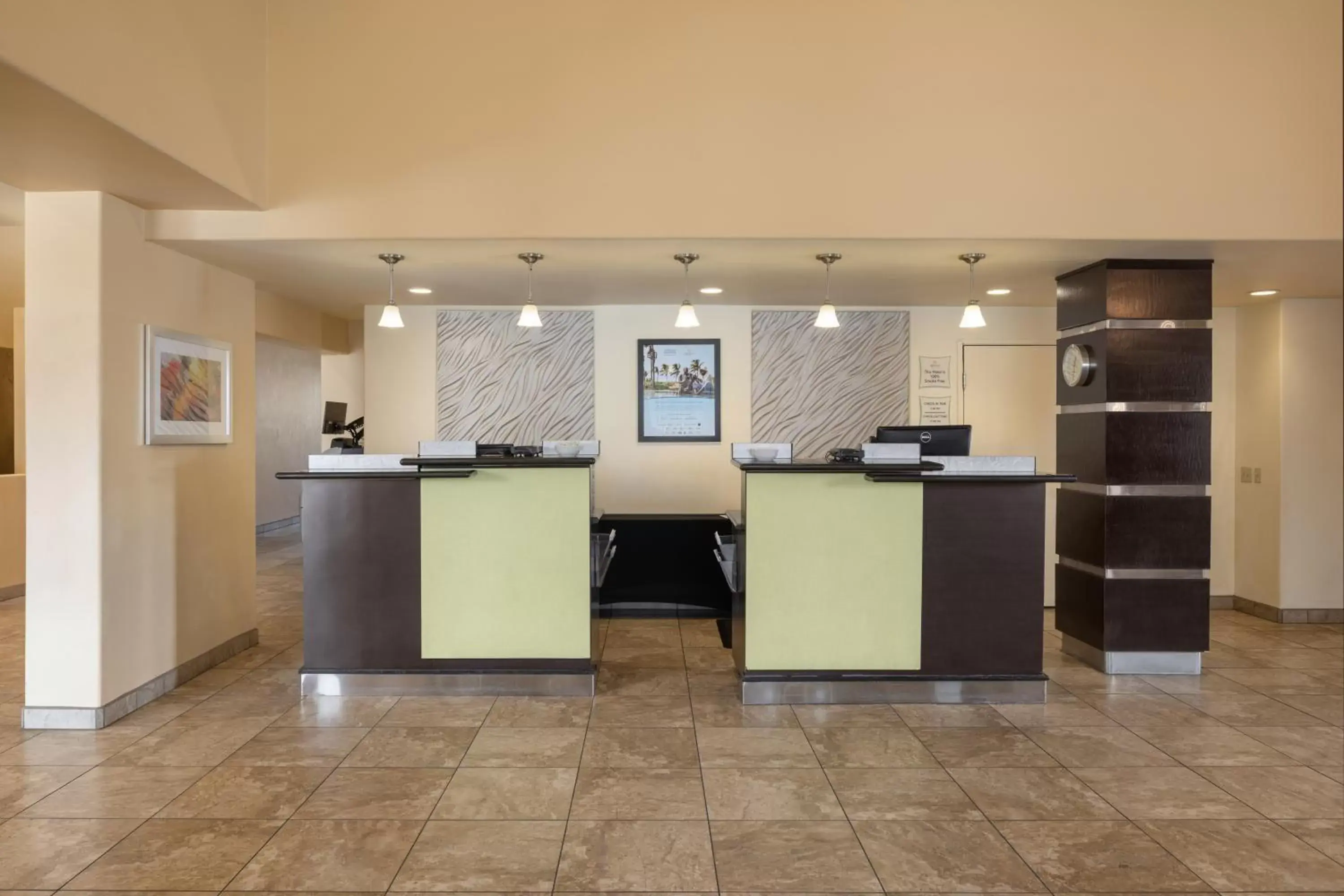 Lobby or reception, Lobby/Reception in La Quinta by Wyndham Tucson - Reid Park