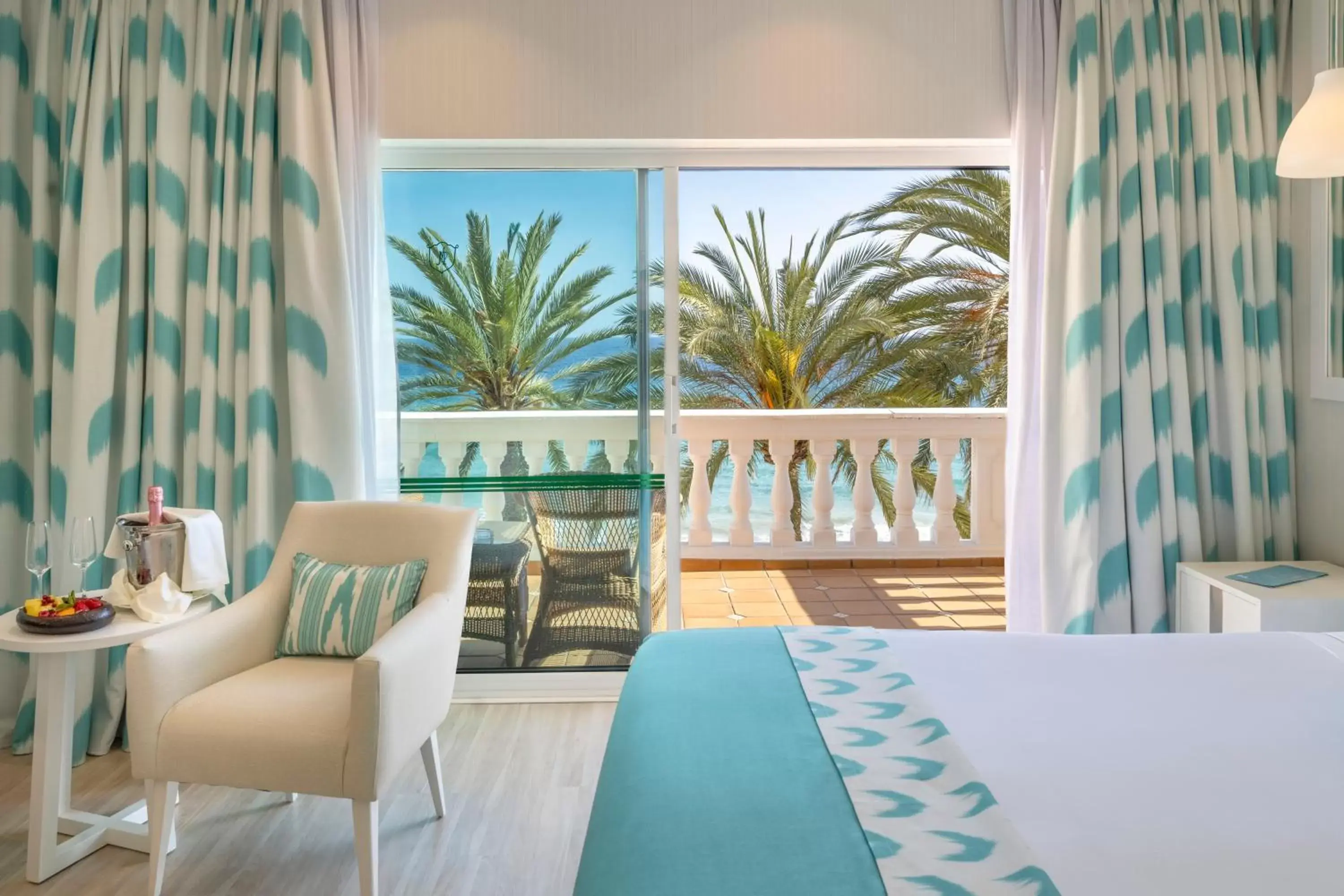 Bedroom, Bed in Nixe Palace Bedroom, Bed in Nixe Palace