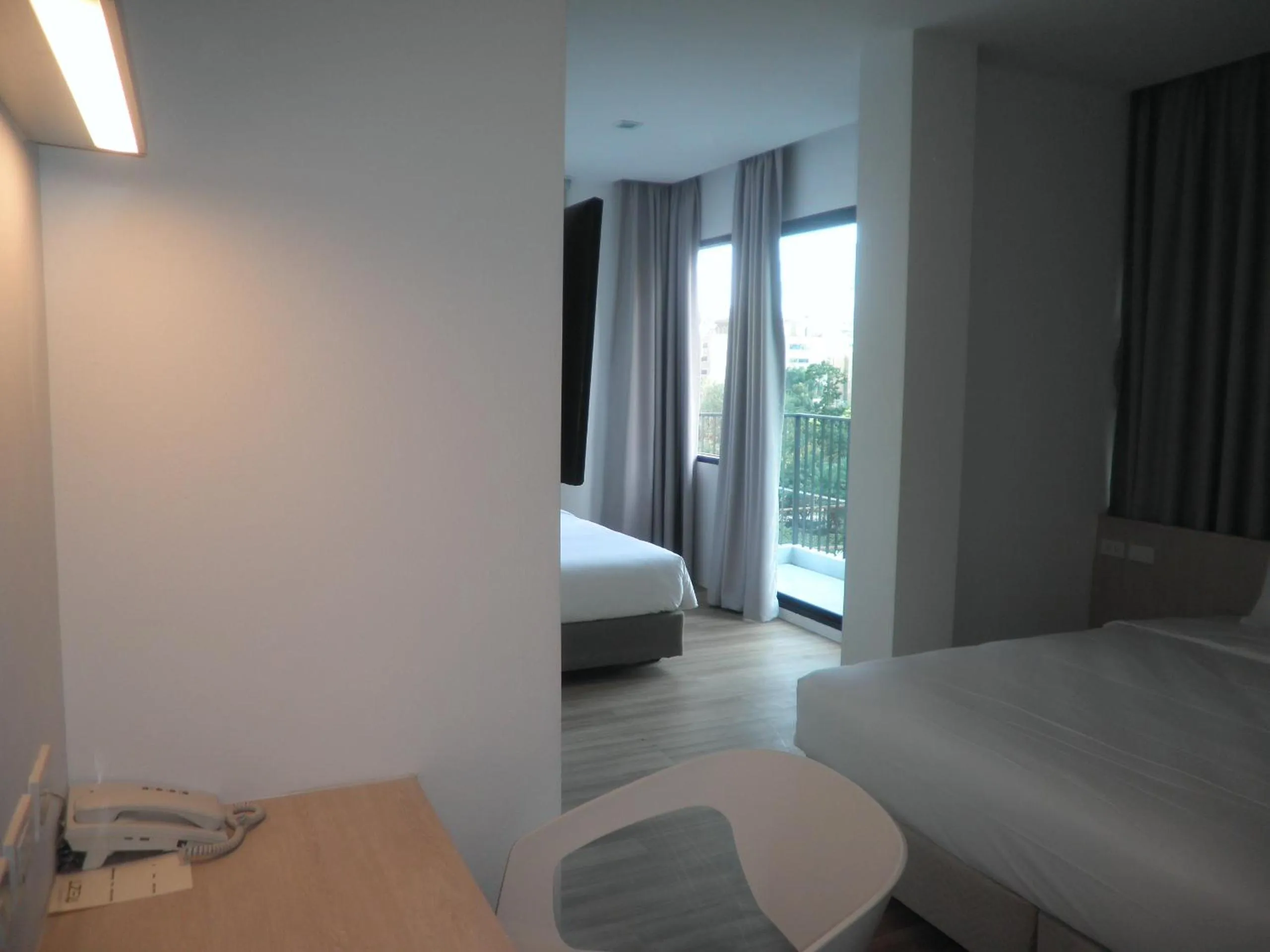 Photo of the whole room, Bed in Rezt Bangkok
