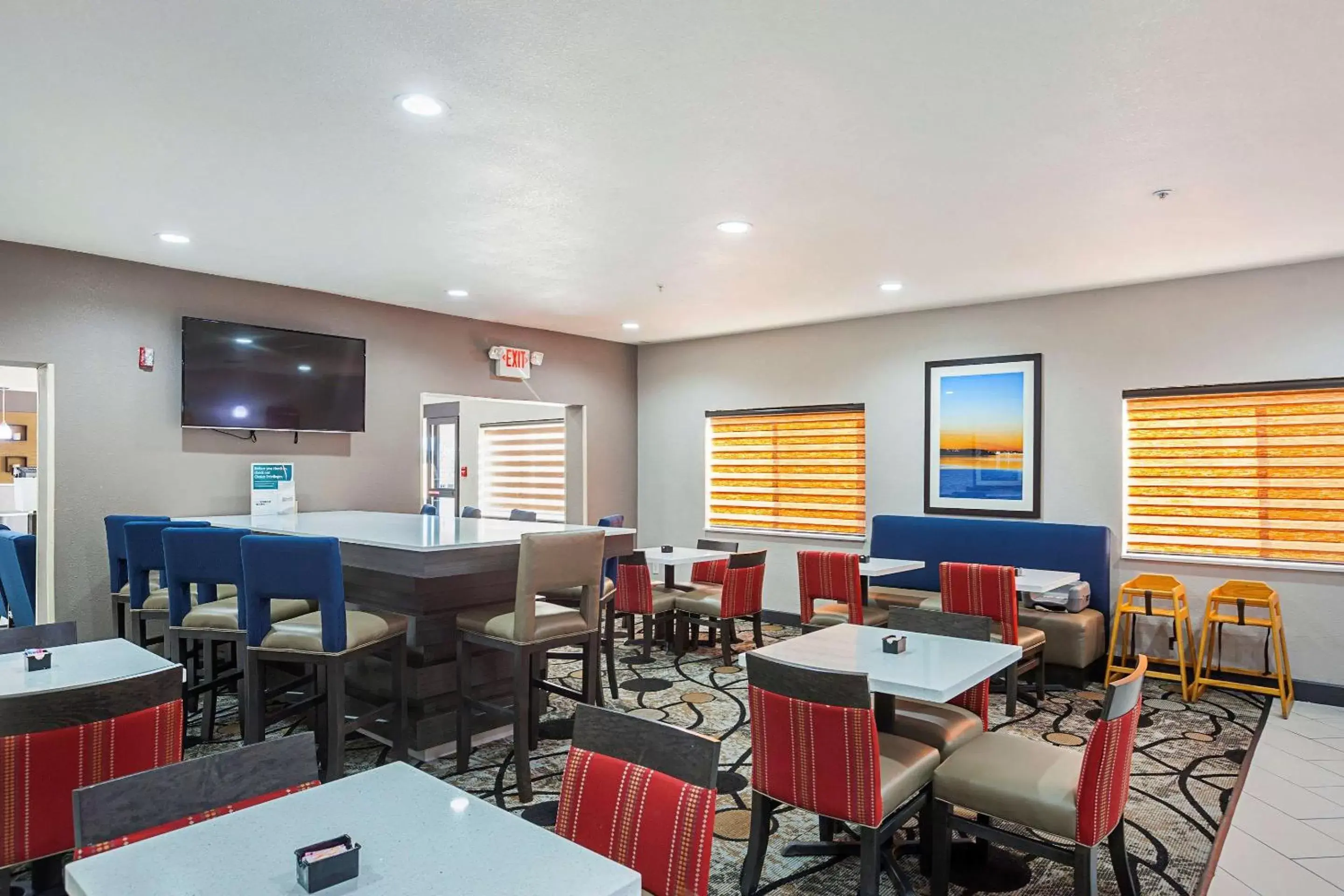 Restaurant/Places to Eat in Comfort Suites Lewisville