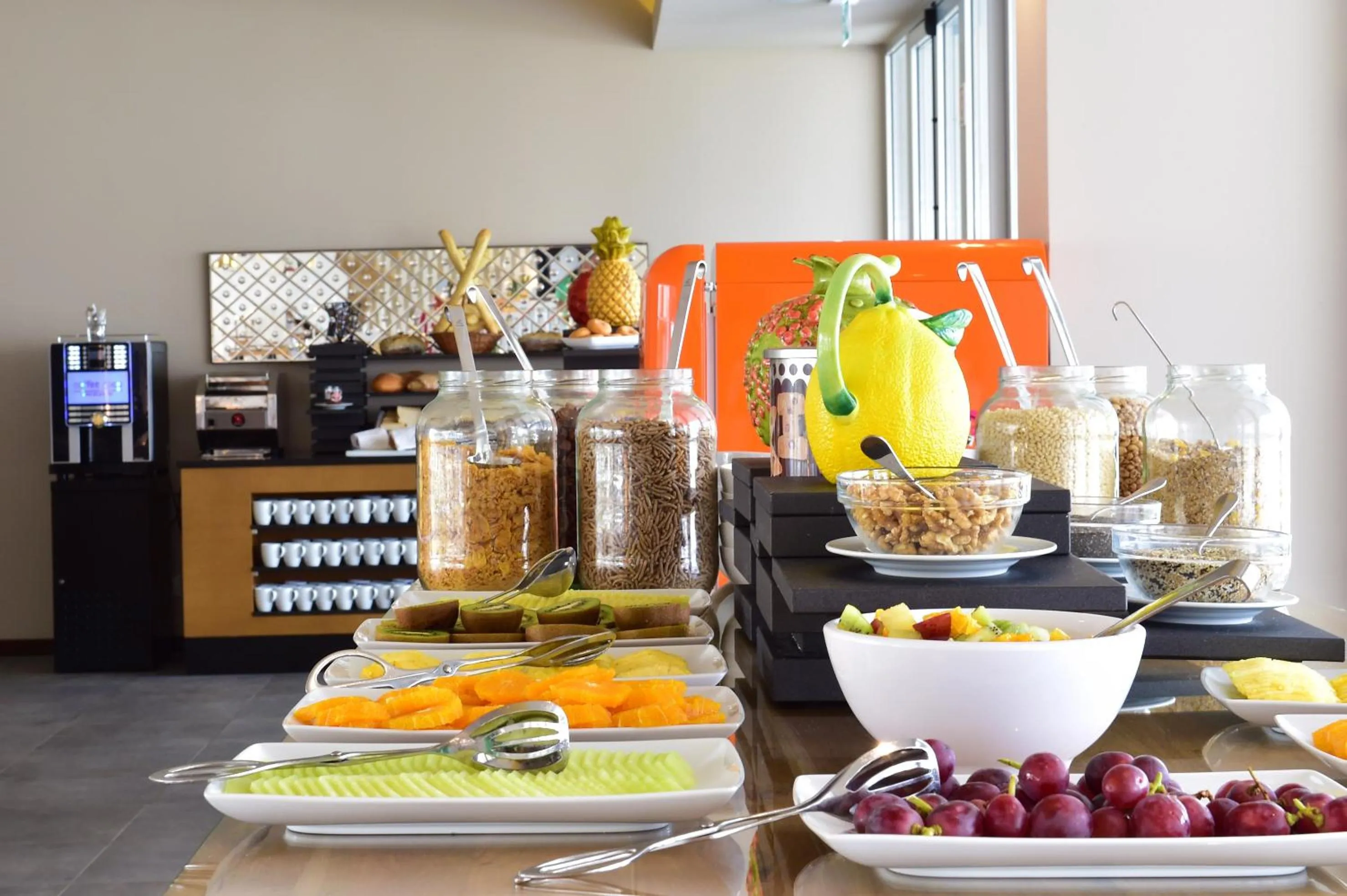 Restaurant/places to eat in Pestana Alvor South Beach Premium Suite Hotel