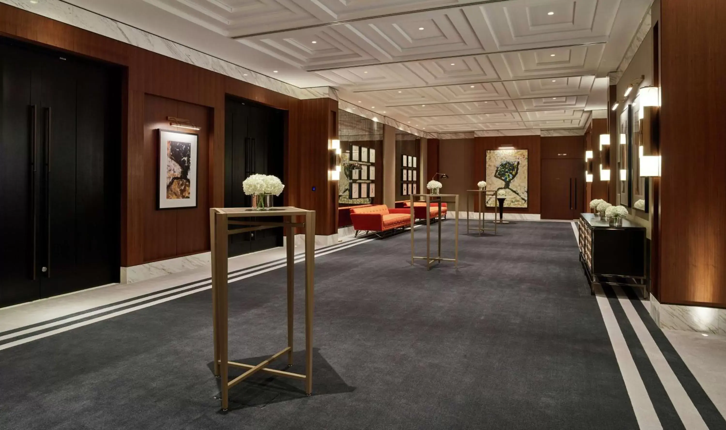 Meeting/conference room, Lobby/Reception in Waldorf Astoria Dubai International Financial Centre
