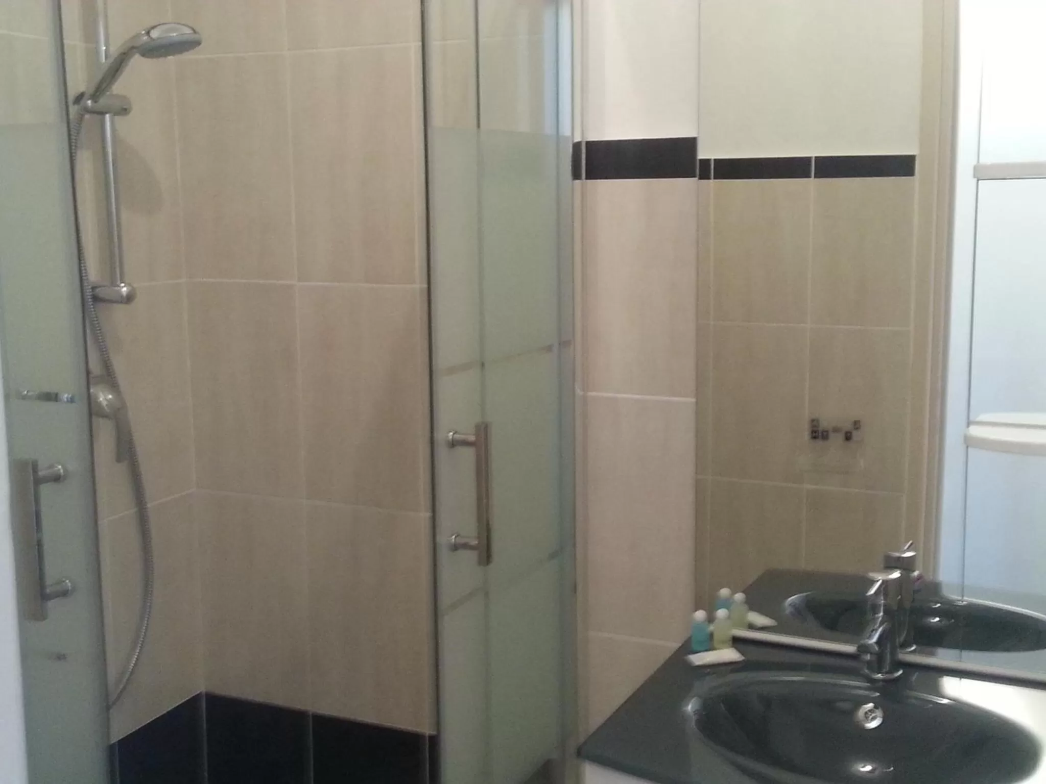 Shower, Bathroom in Chez Louis