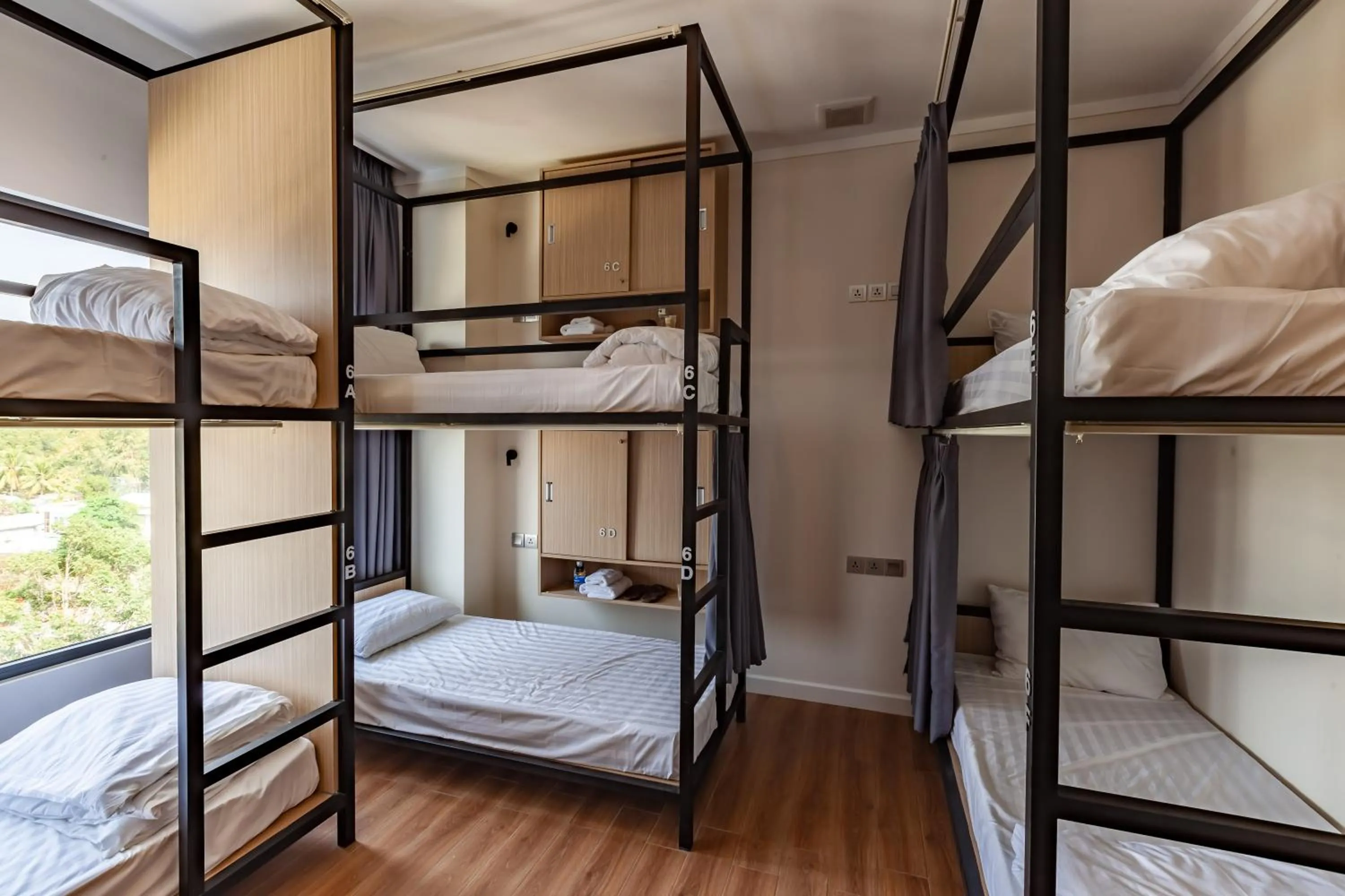 bunk bed, Bed in An Phu Hotel