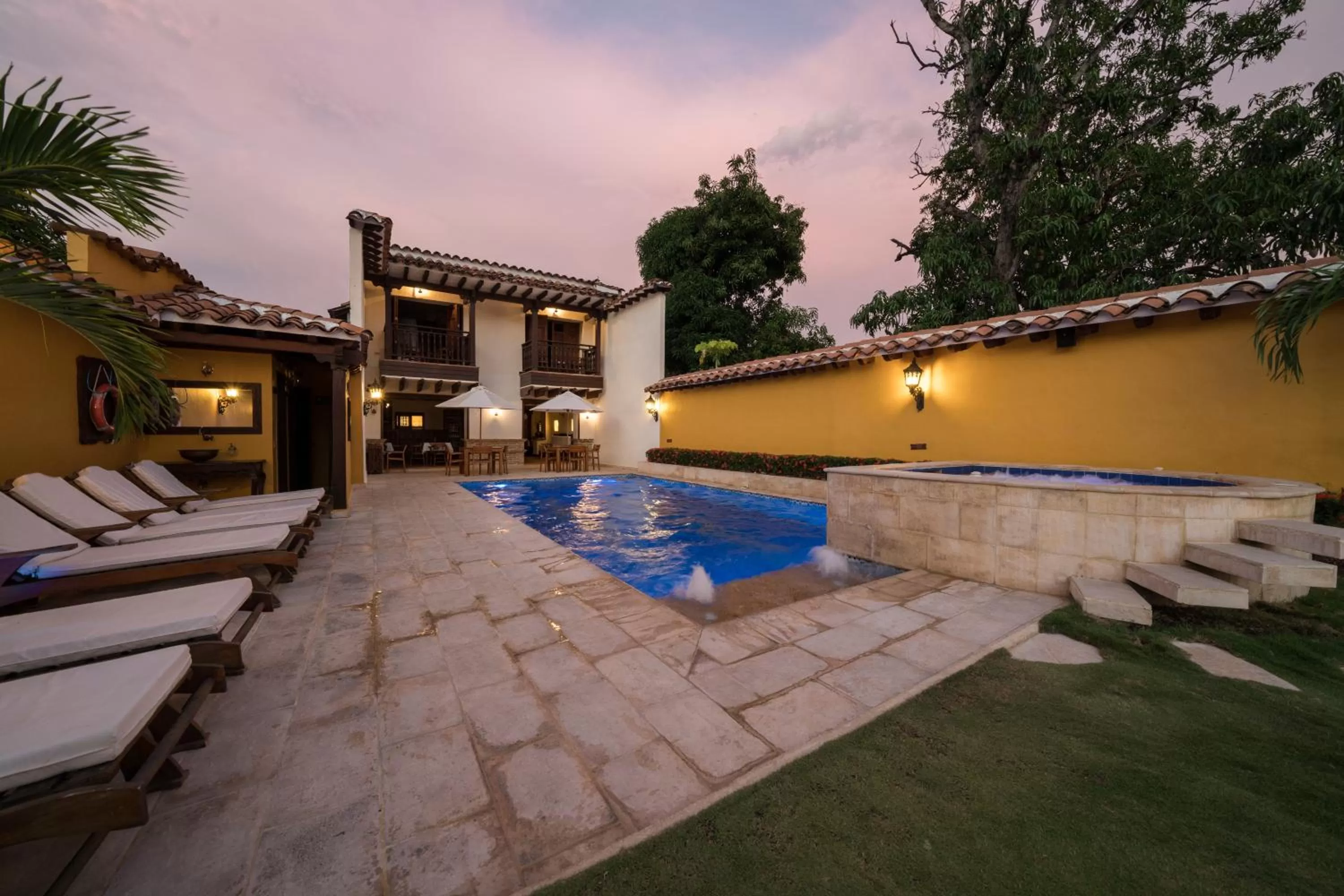Swimming pool in Nueva Granada Hotel Colonial -Centro Histórico-