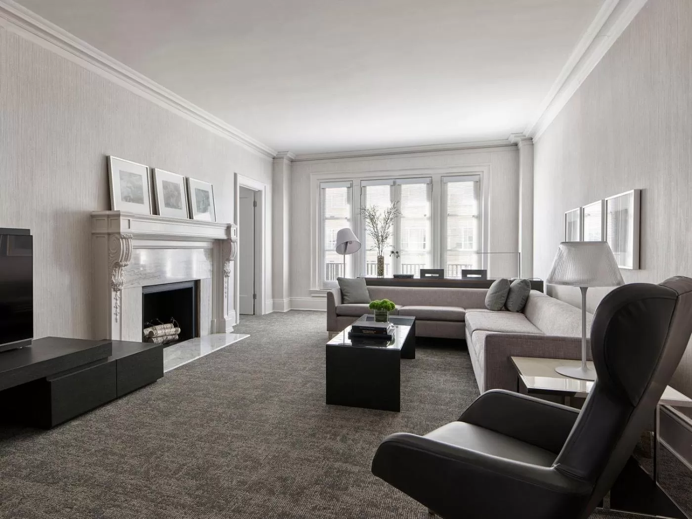 Living room in AKA Rittenhouse Square