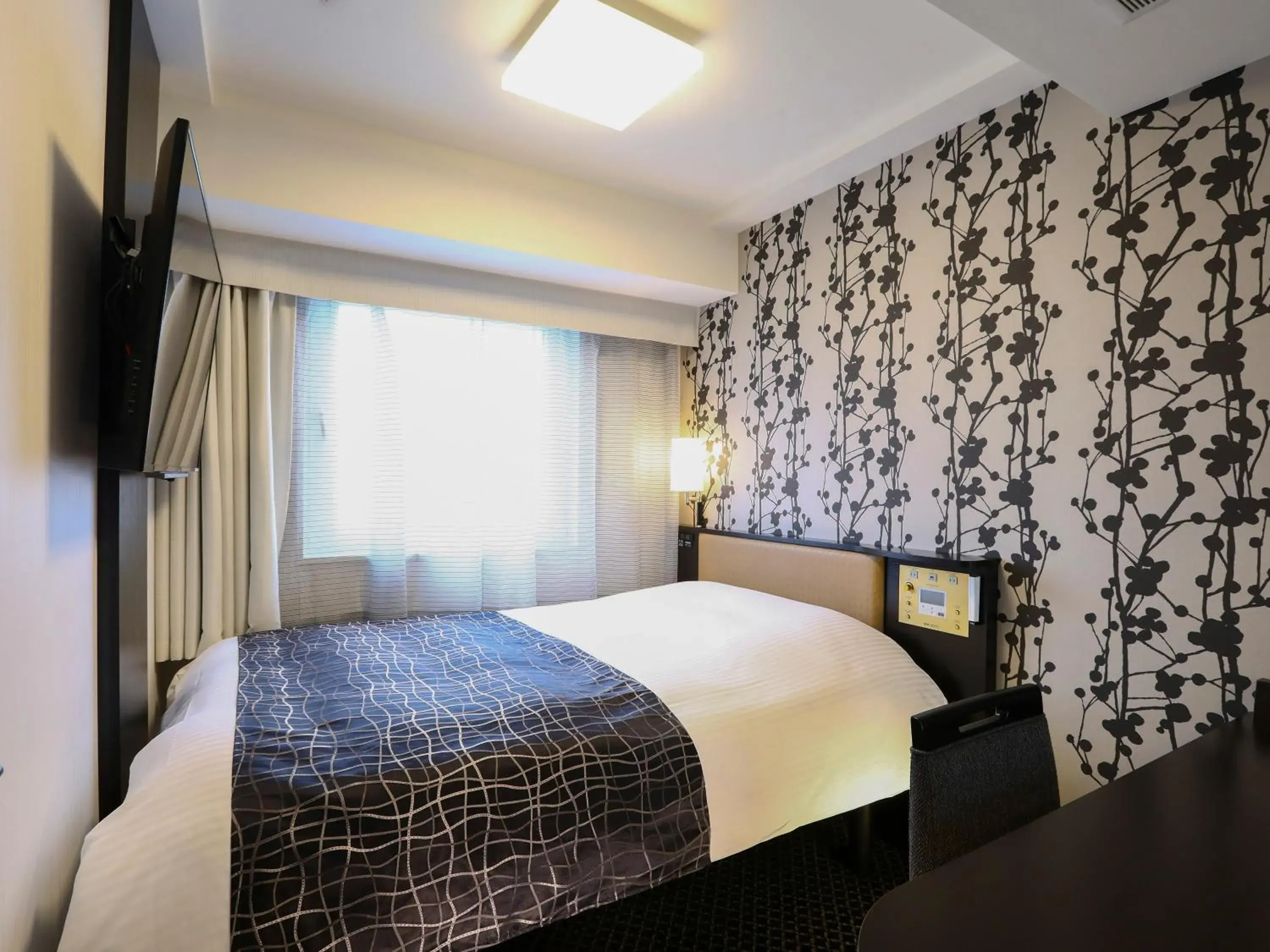 TV and multimedia, Bed in APA Hotel Nihombashi Bakurocho-Ekimae