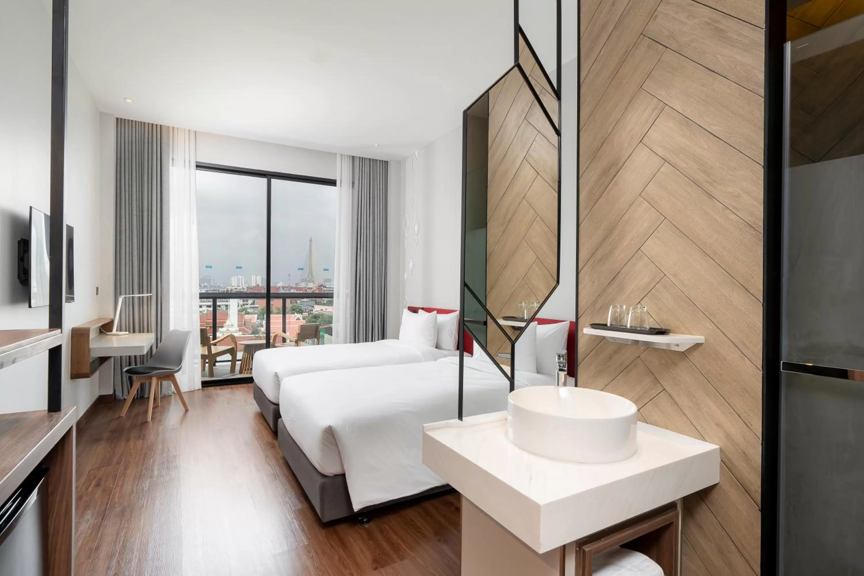 Guests, Bed in Centara Life Hotel Bangkok Phra Nakhon