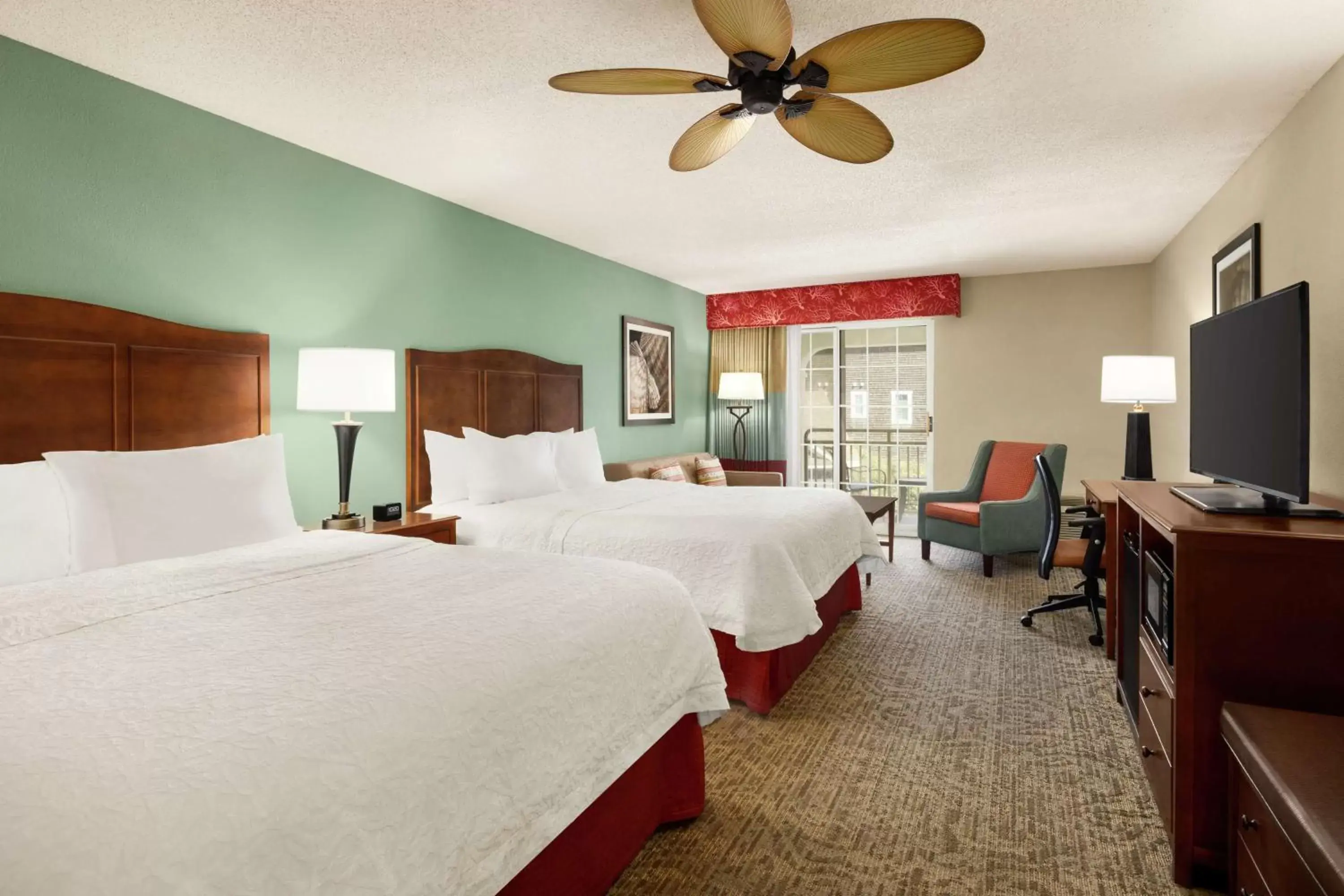 Bedroom in Hampton Inn & Suites Outer Banks/Corolla