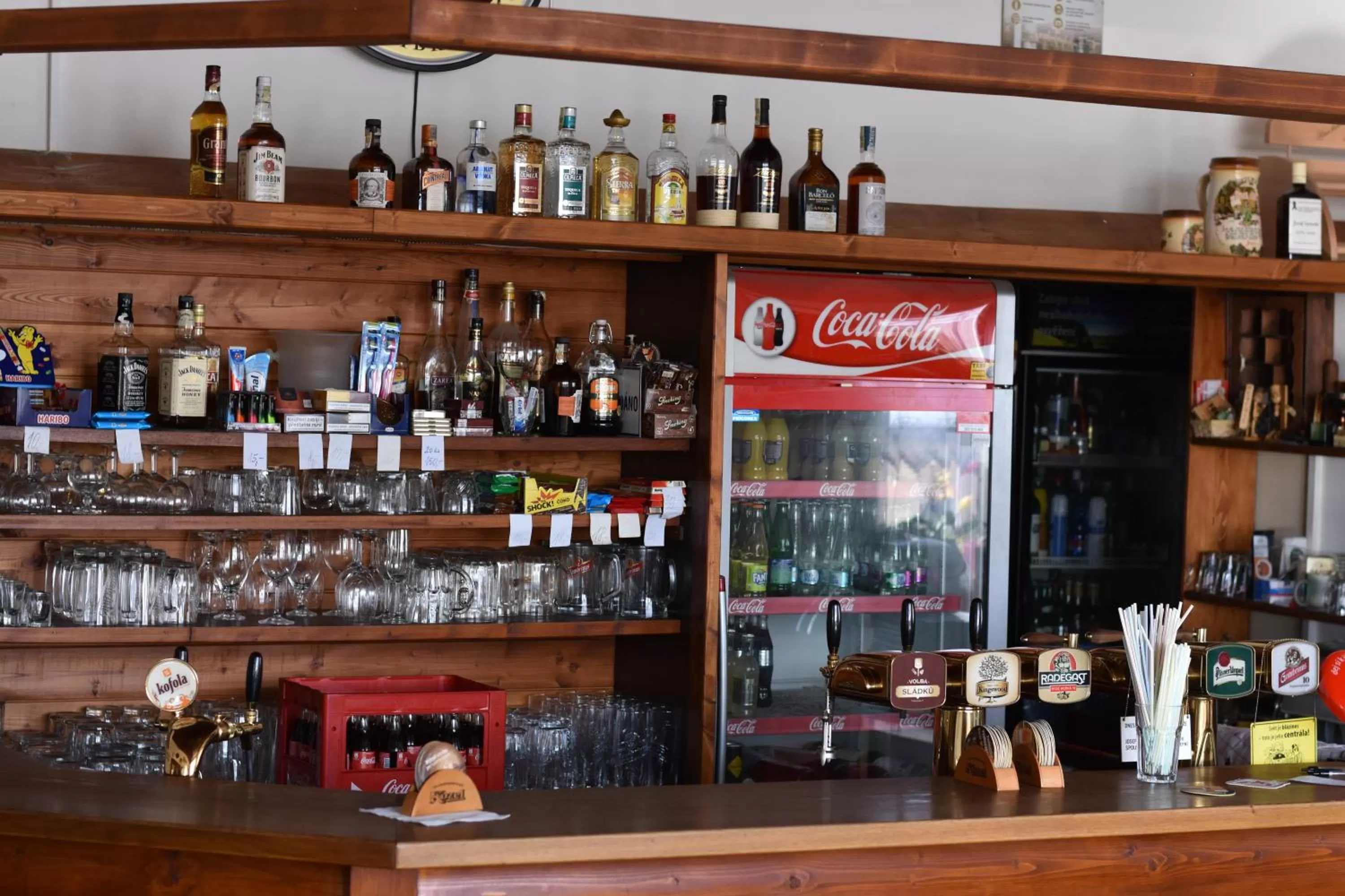 Restaurant/places to eat in Hotel Chata