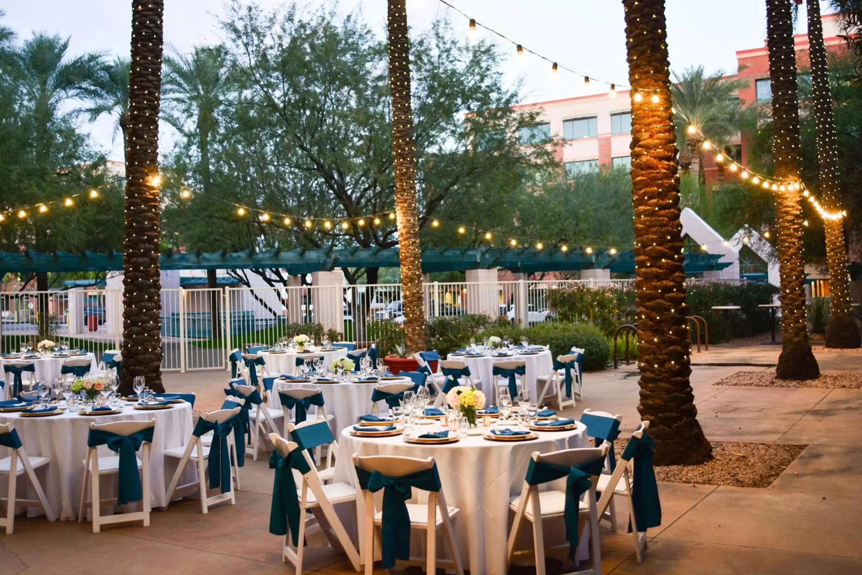 Inner courtyard view, Restaurant/Places to Eat in Hilton Garden Inn Scottsdale Old Town