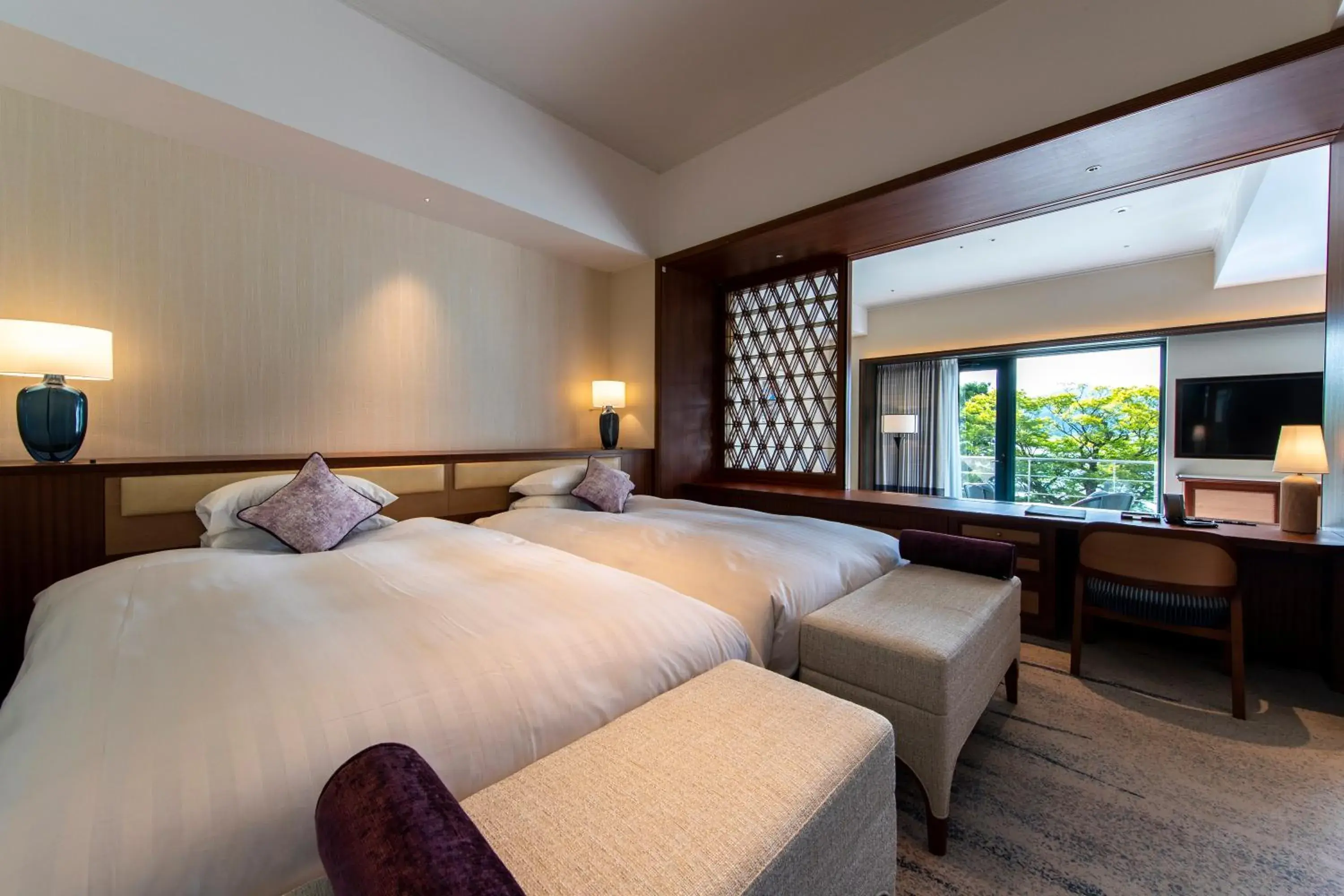 Bedroom, Bed in Hakone Hotel