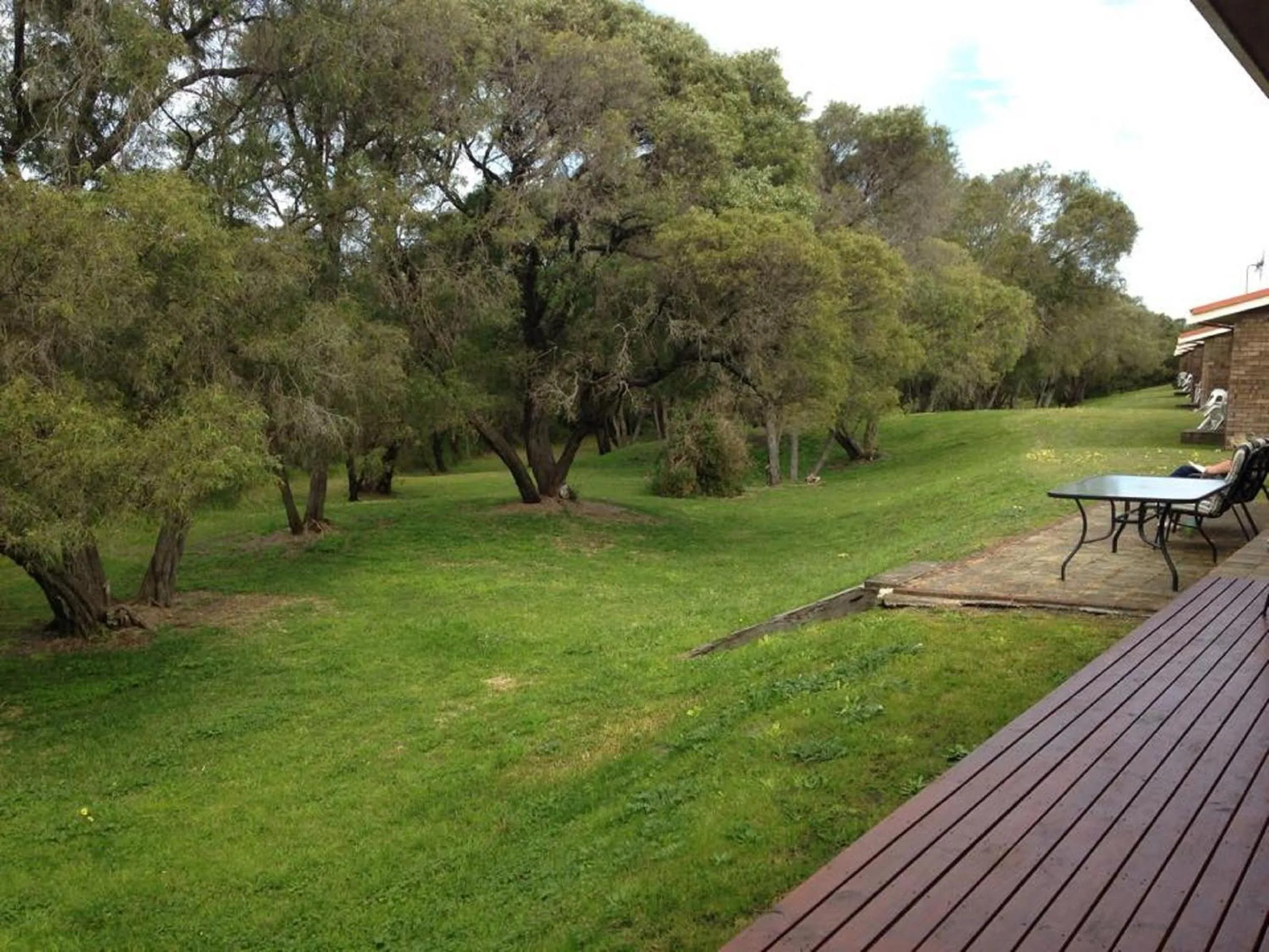 Garden in Emu Beach Chalets