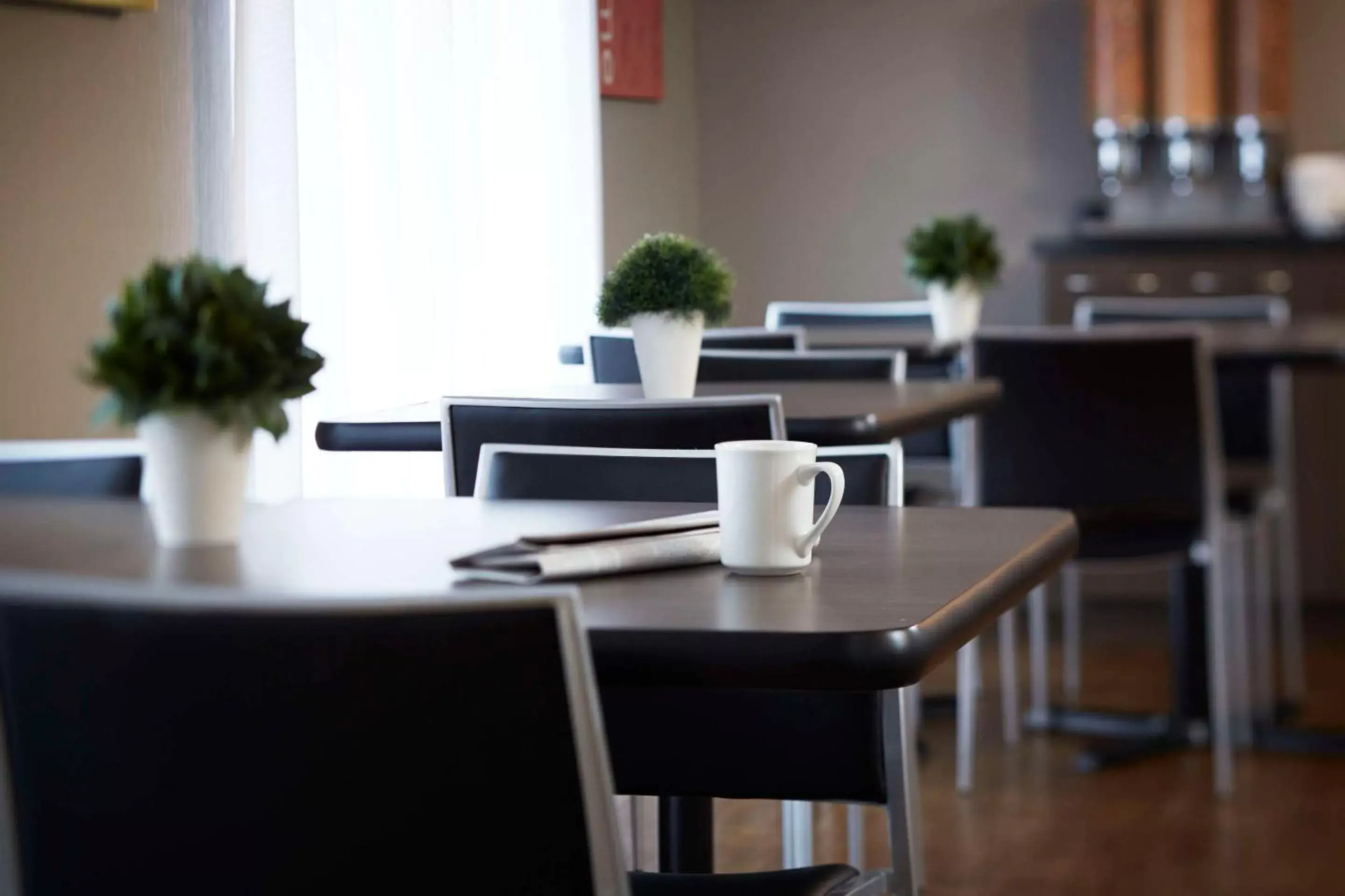 Breakfast, Restaurant/Places to Eat in Comfort Inn Drummondville